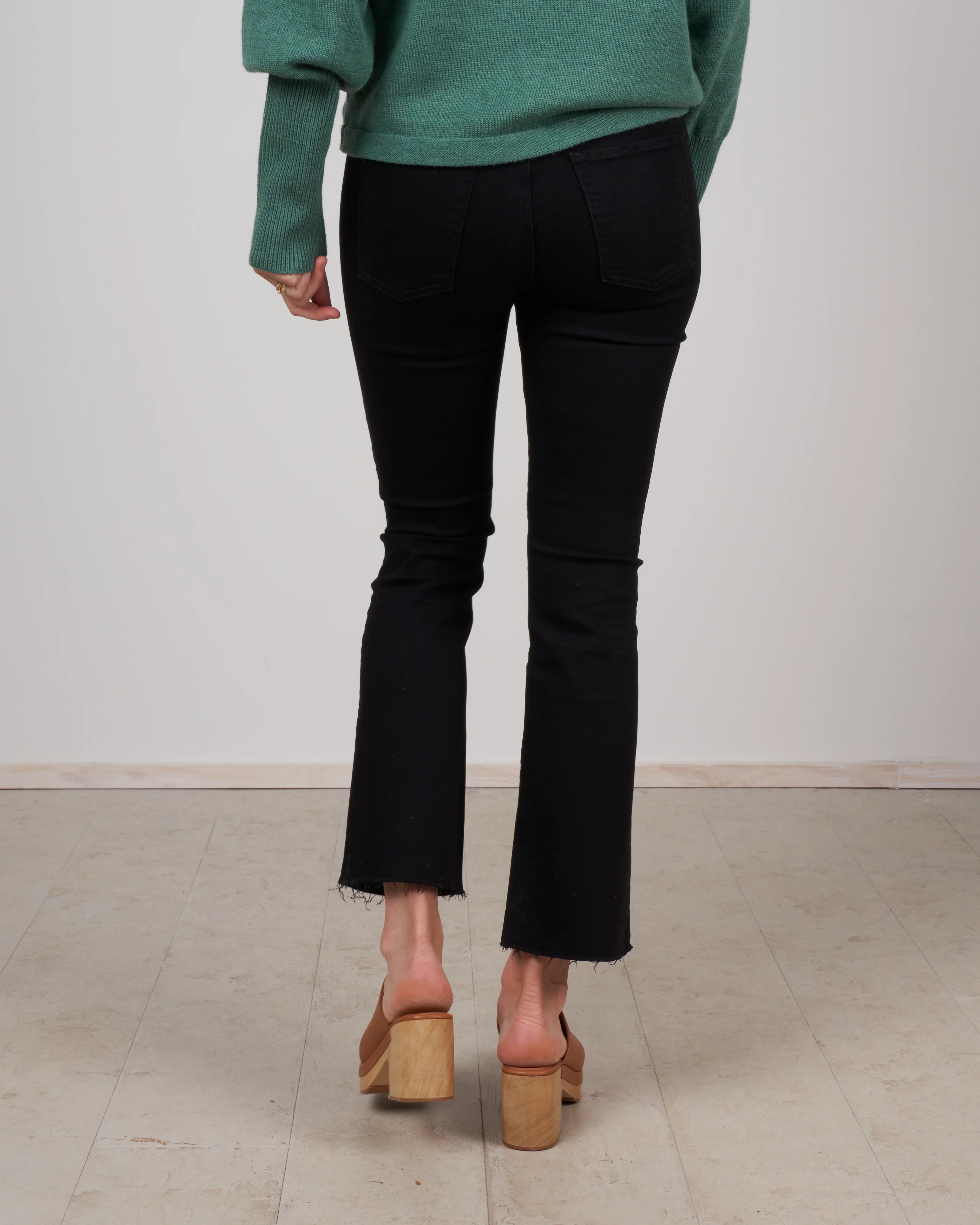 w25 boot crop with raw hem - black tear - Image 3