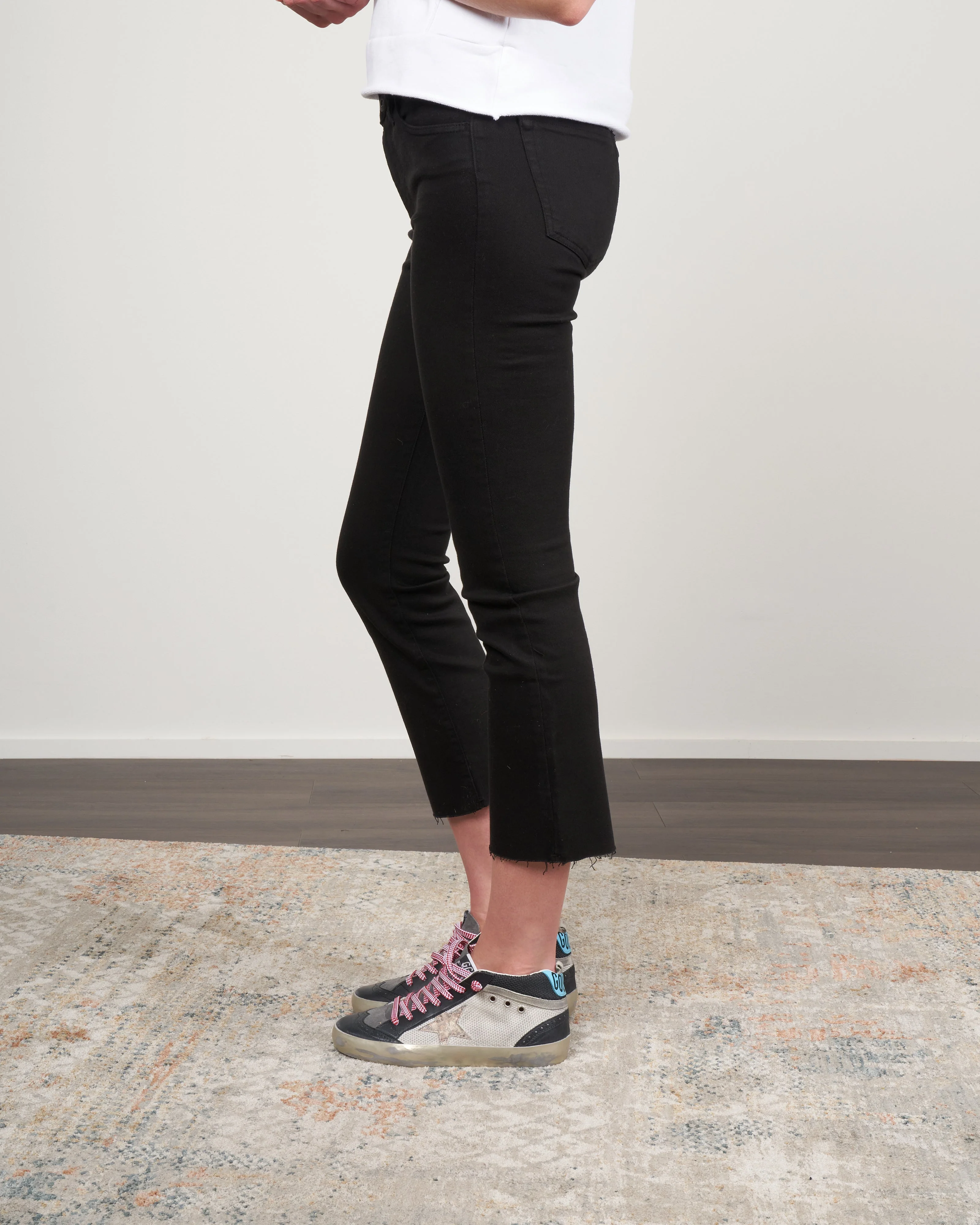 crop boot with a raw hem - black tear - Image 3