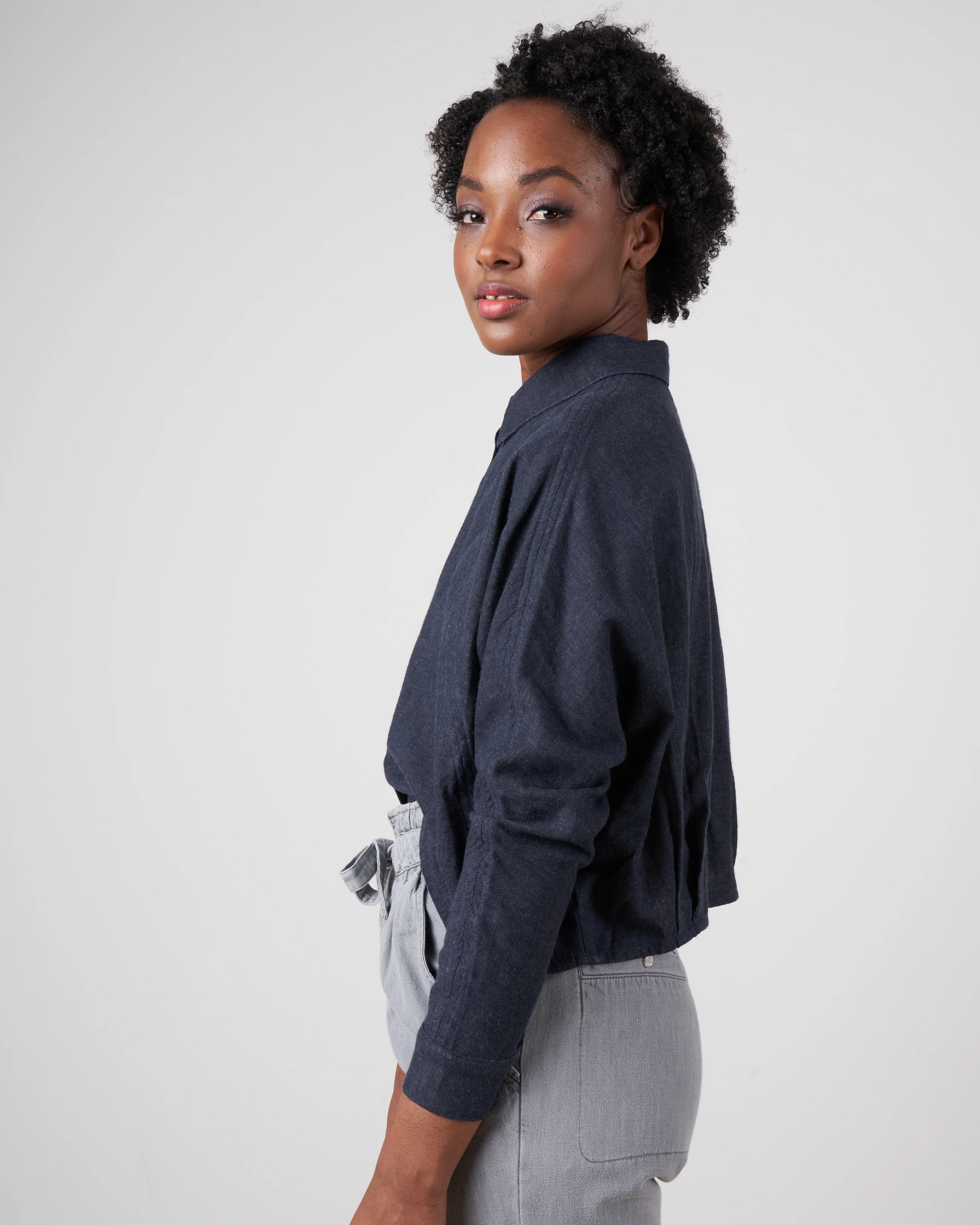 3/4 cropped shirt jacket - navy - Image 4