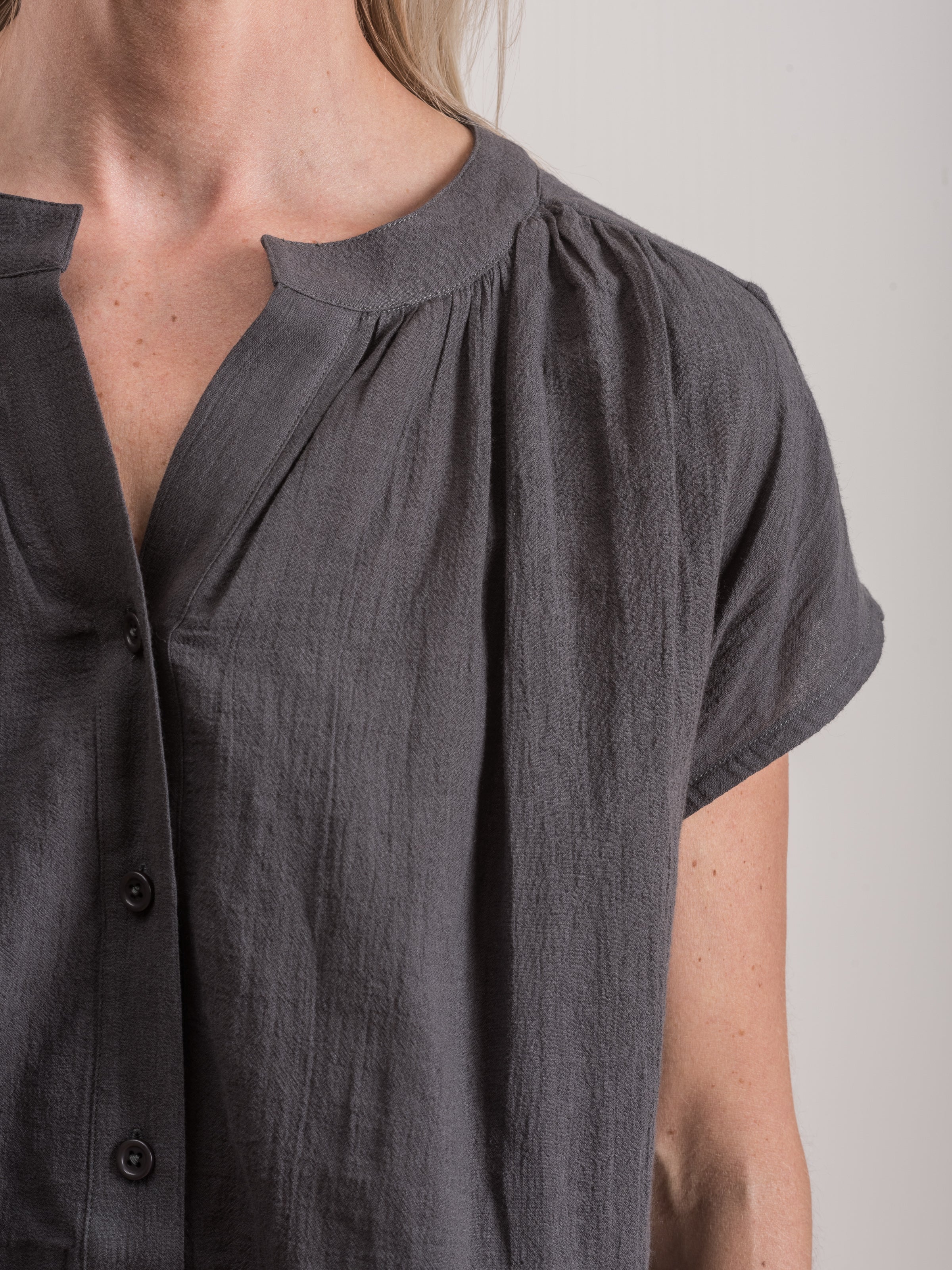 cap sleeve top - gray - Image 5