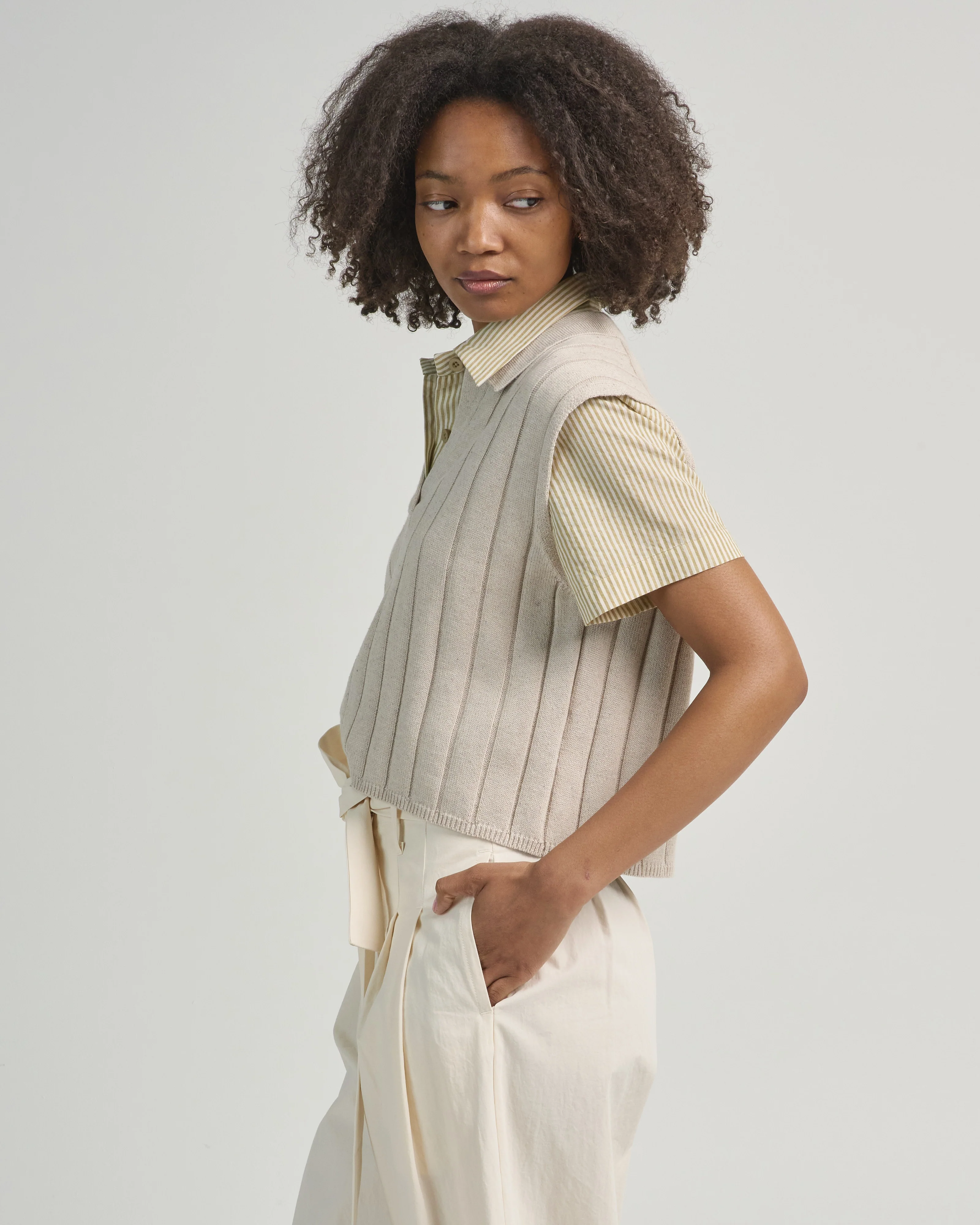 collared knit vest - Image 3