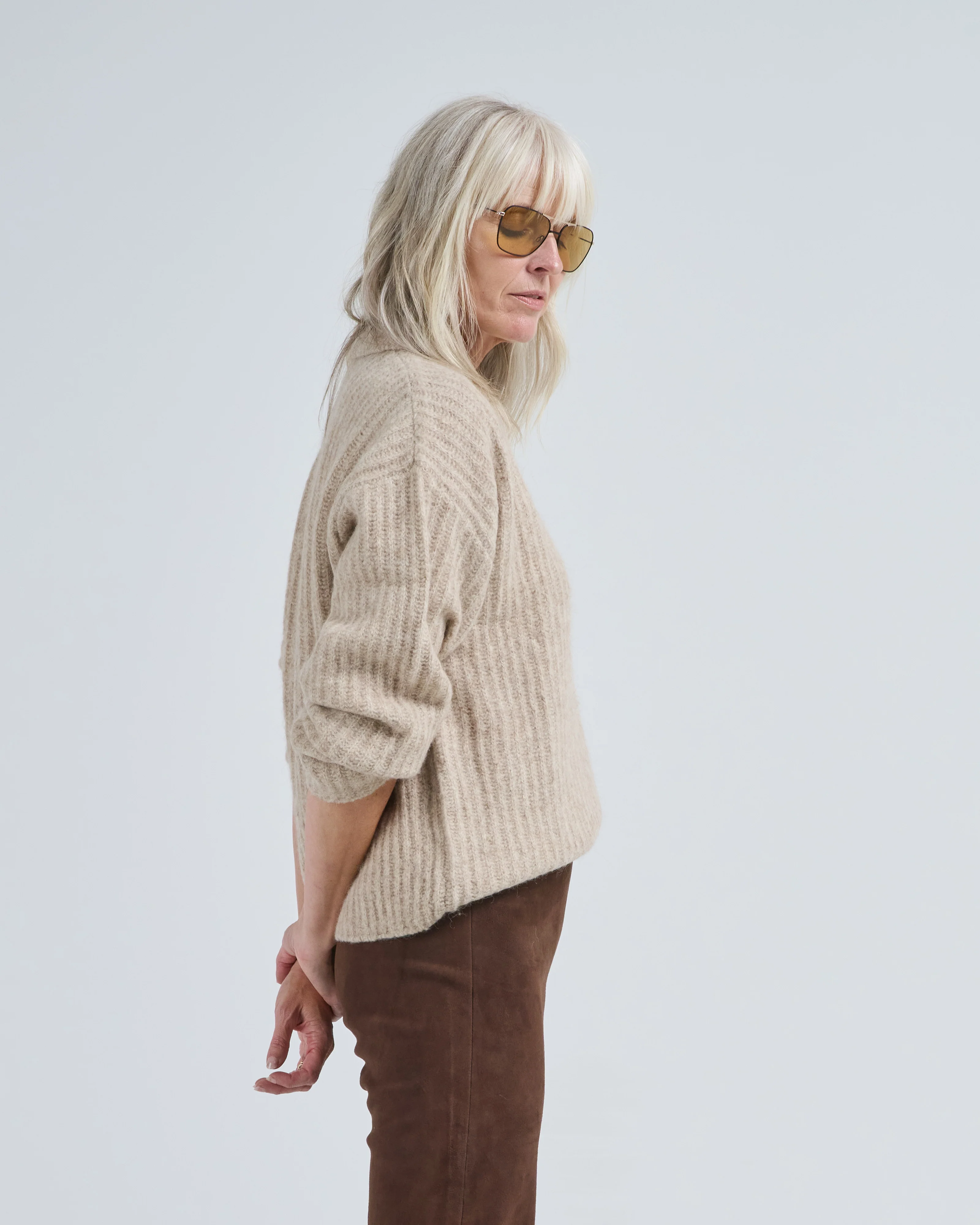 collared v-neck jumper - Image 3