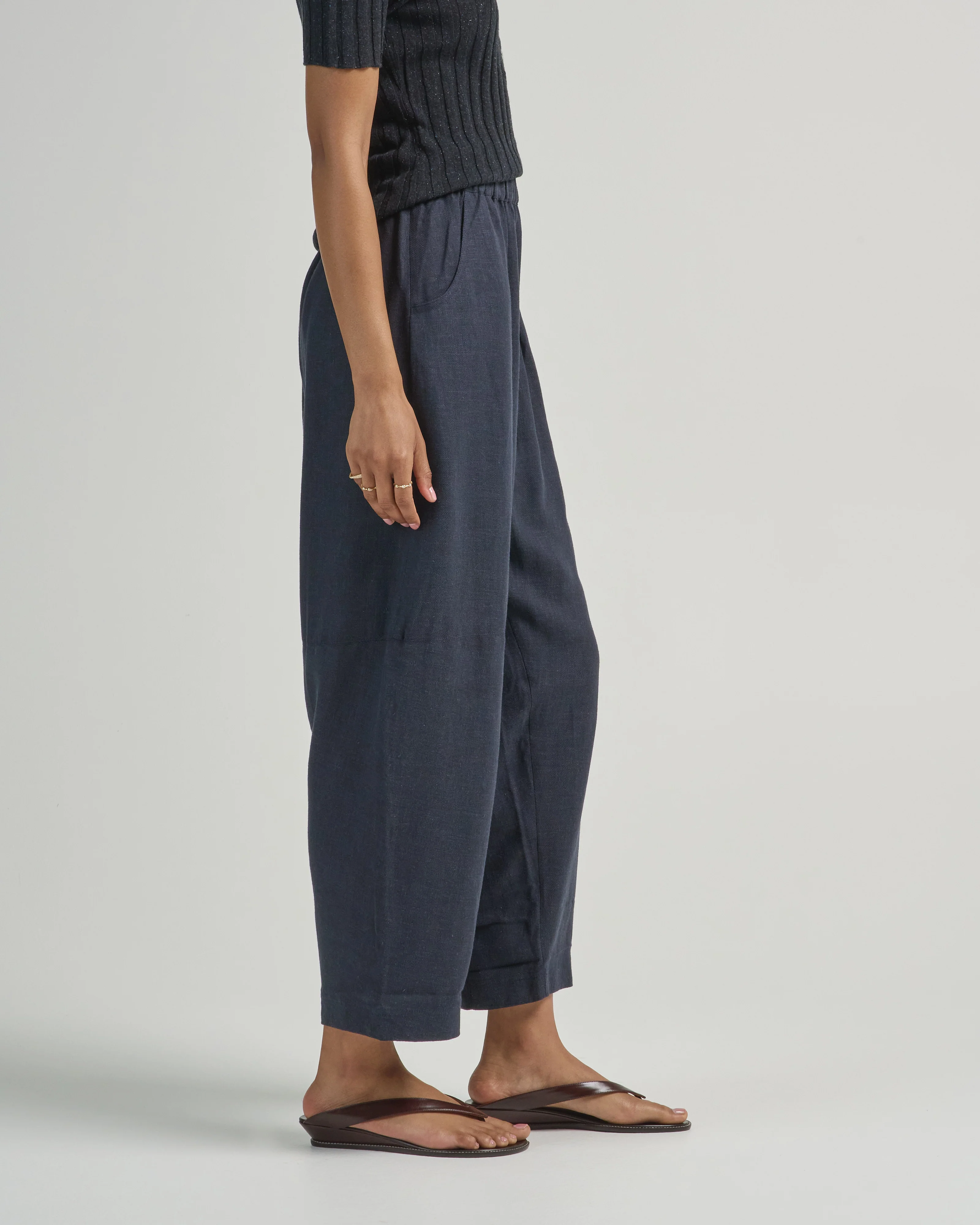 elastic panel barrel trouser - Image 3