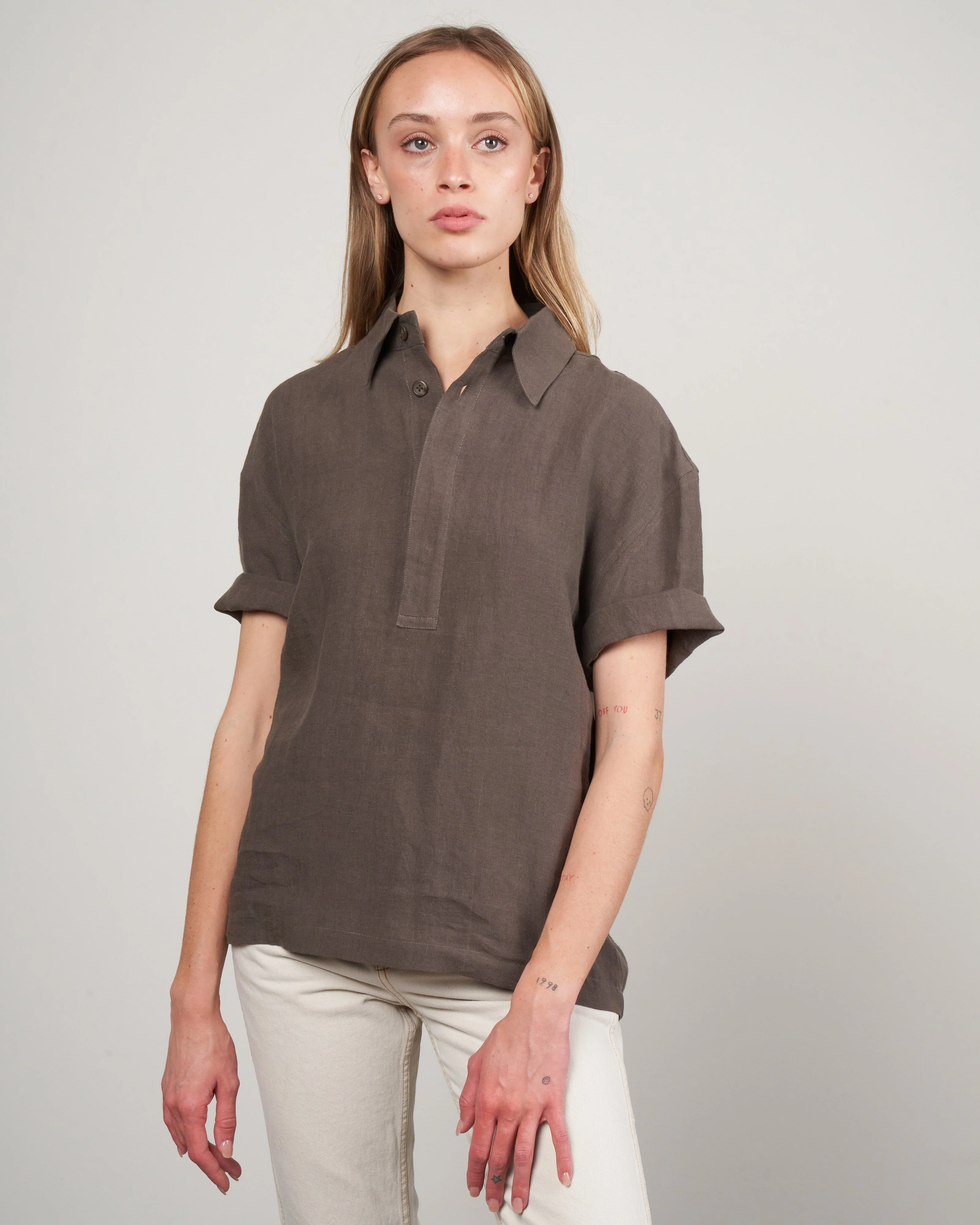 linen polo shirt - dark oak - Image 2