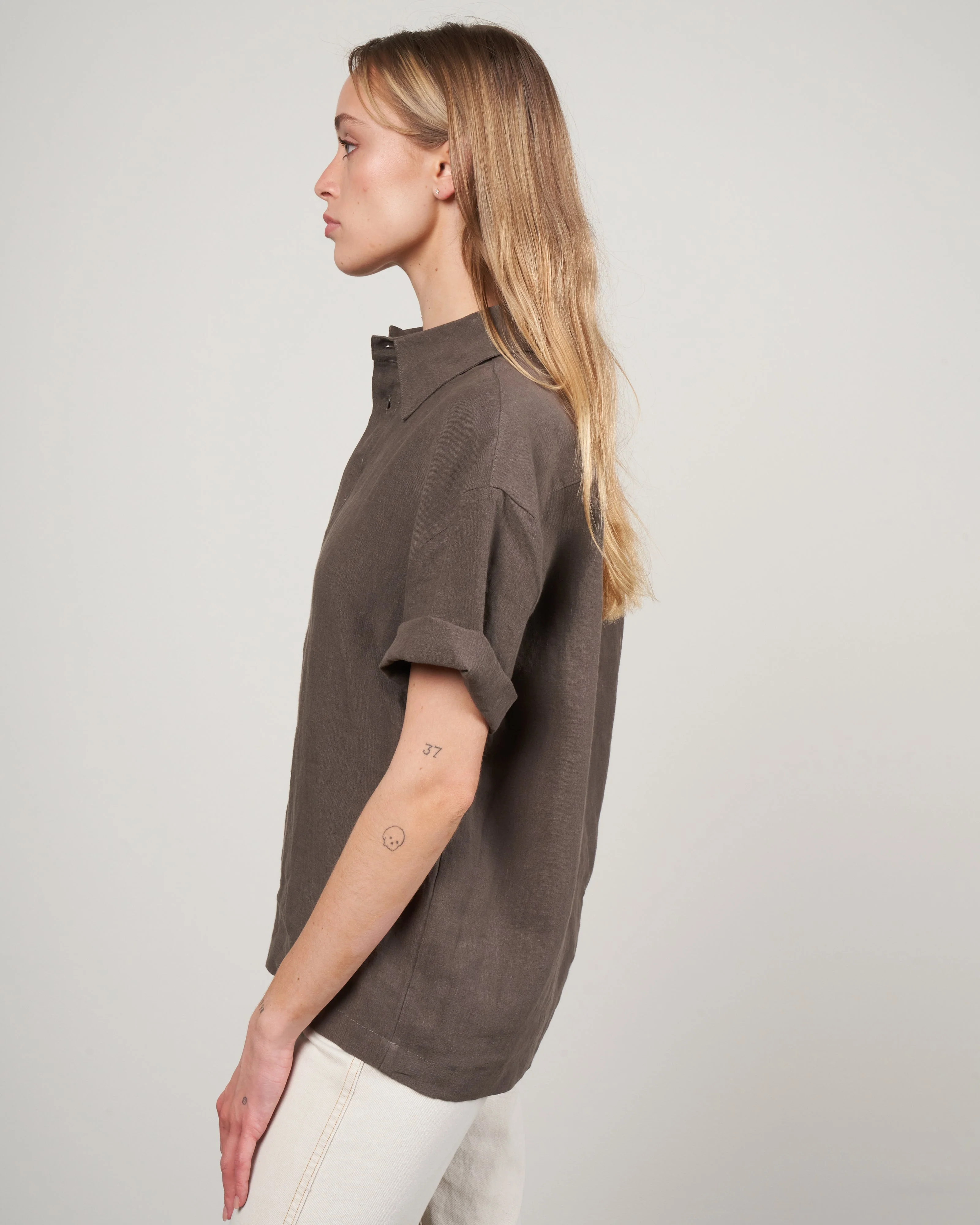 linen polo shirt - dark oak - Image 3