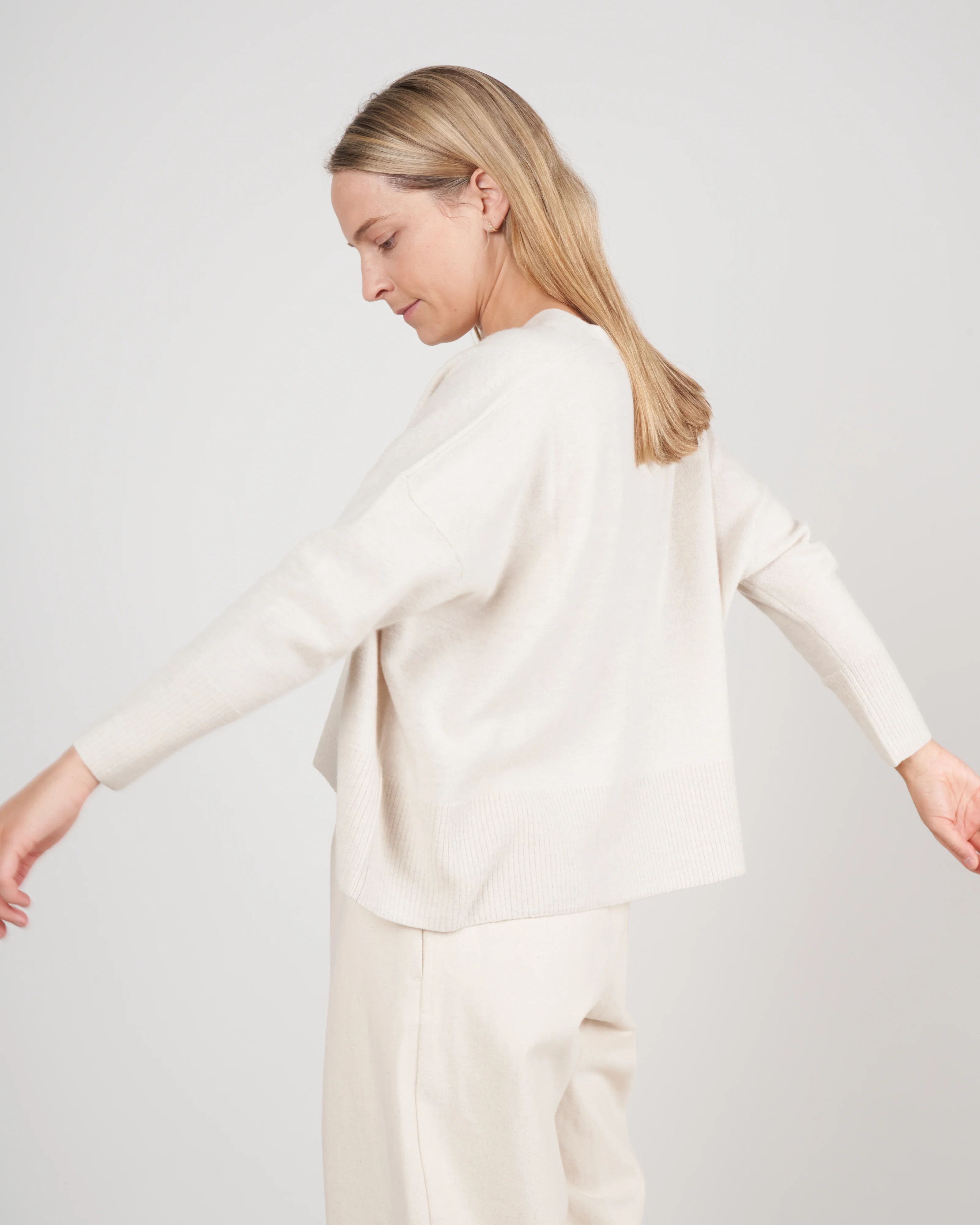 merino vneck sweater - off white - Image 4