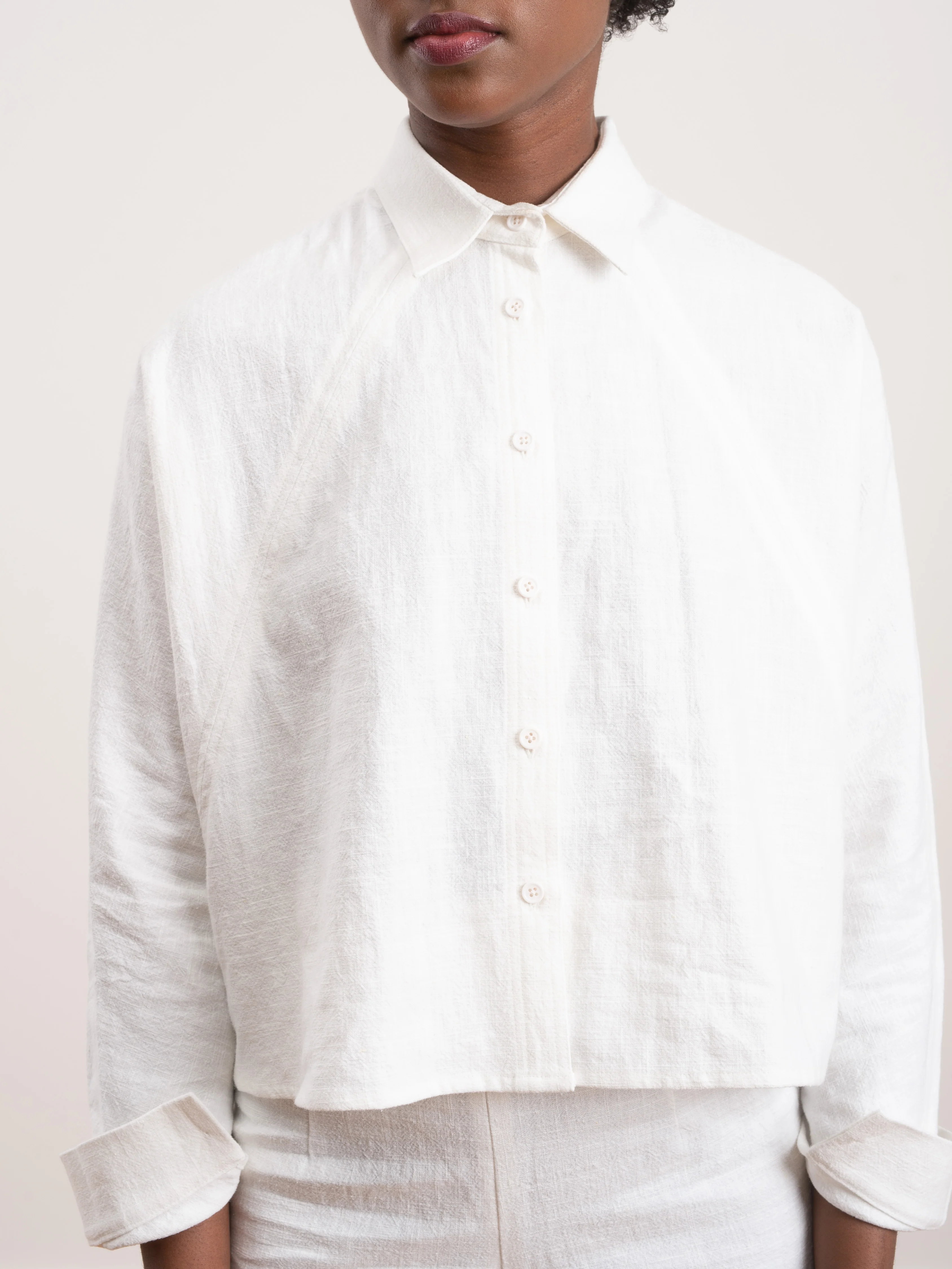 signature 3/4 crop shirt - off white - Image 2