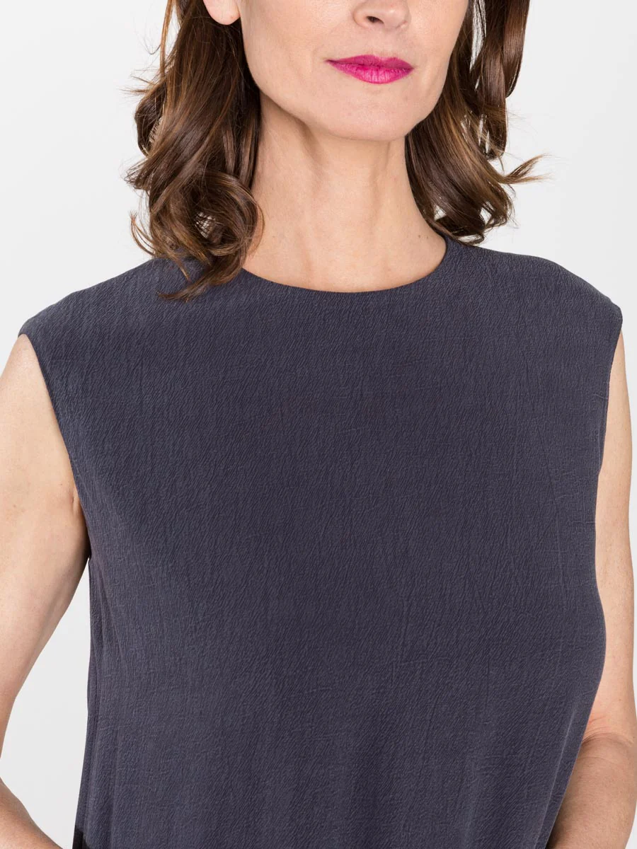 sleeveless keyhole maxi - Image 4