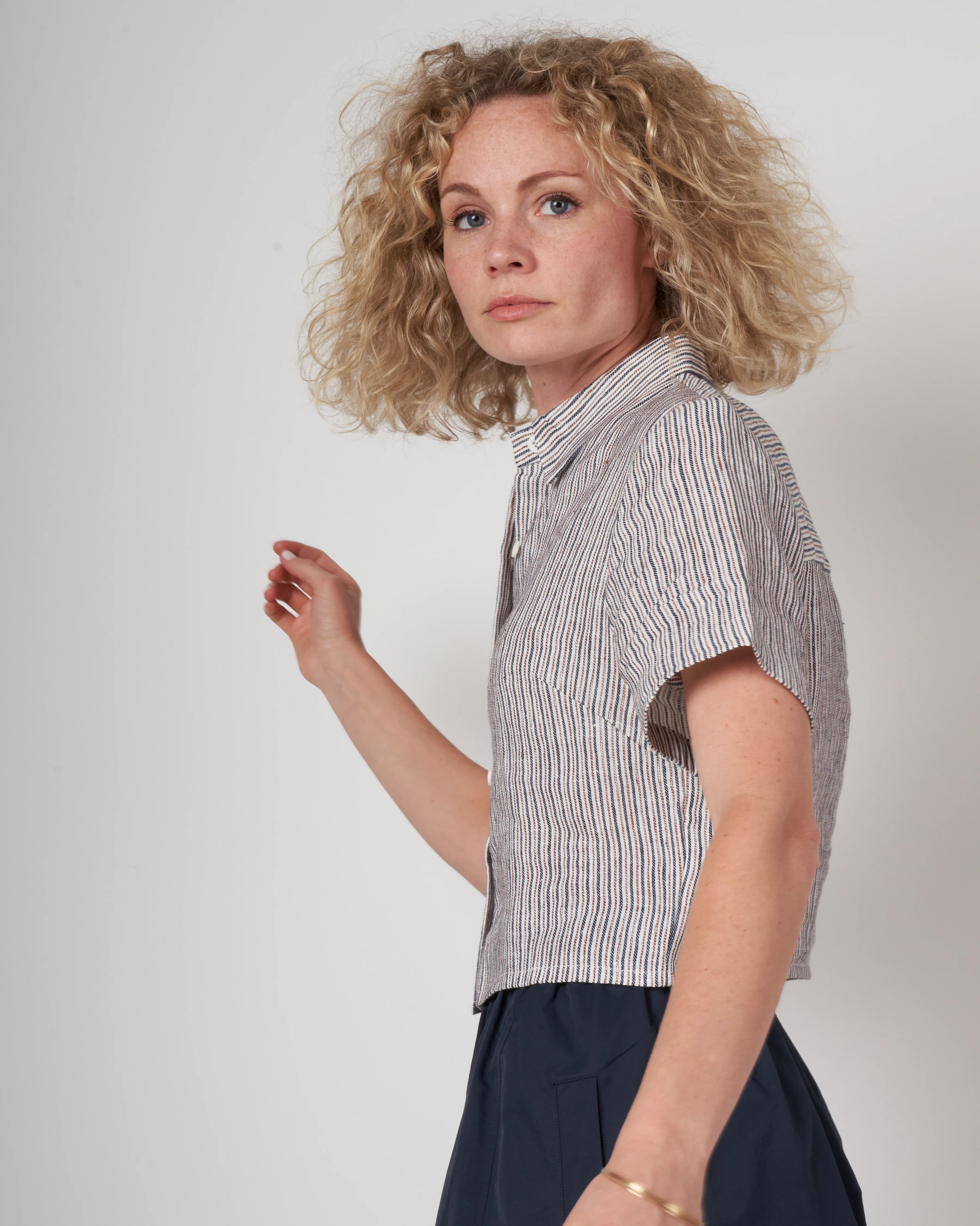 striped cropped button down shirt - pinstripes - Image 3