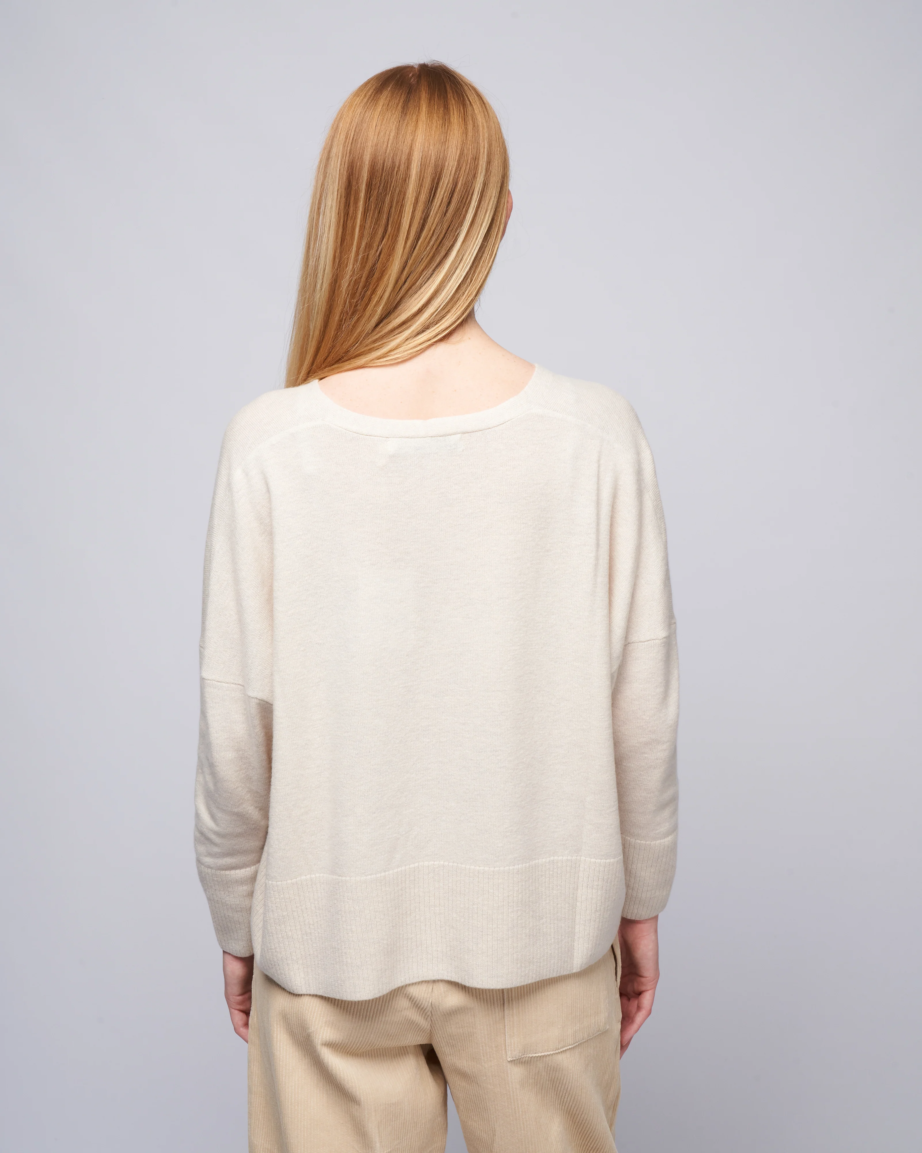 v-neck sweater - off-white - Image 4