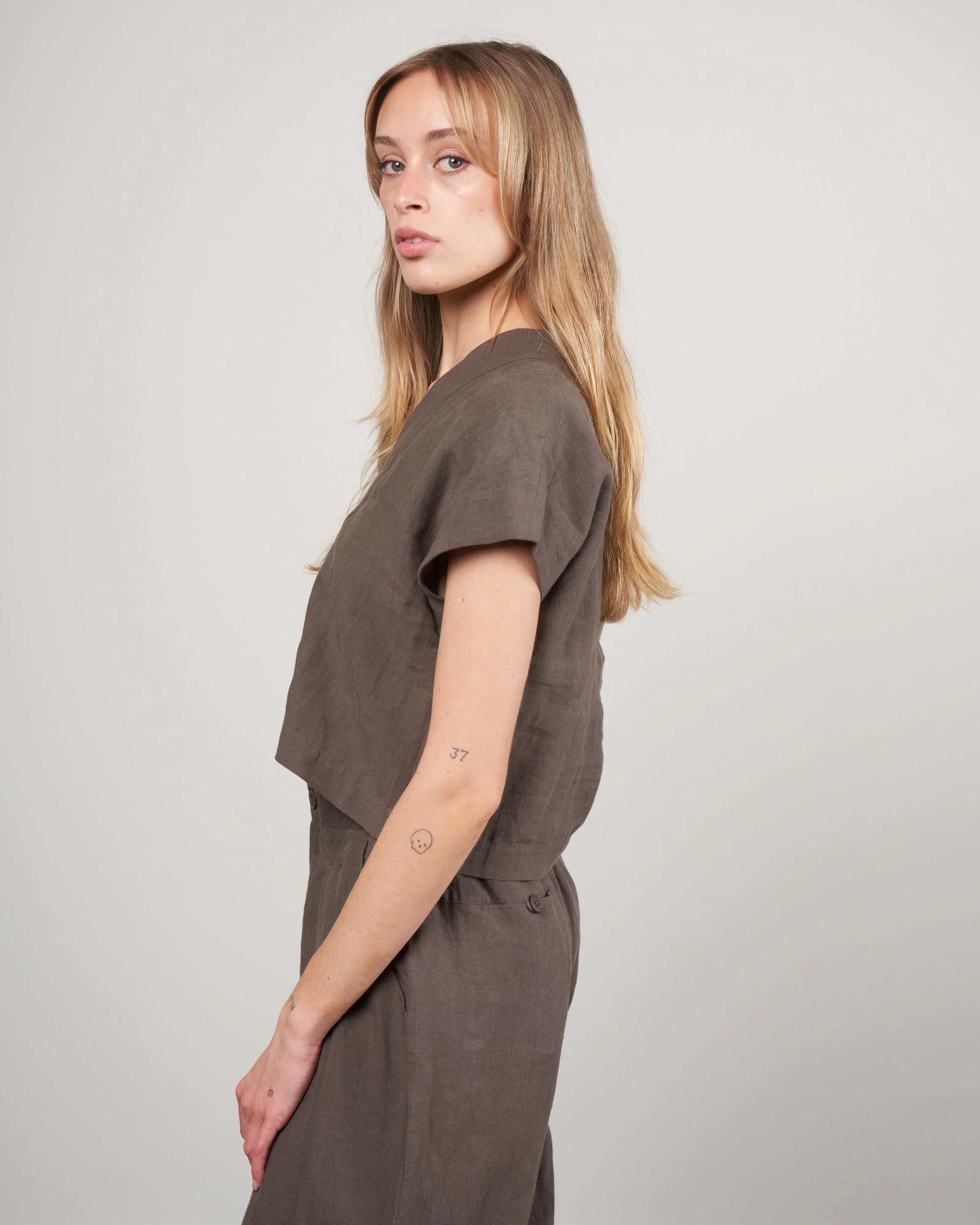 vneck panel top - dark oak - Image 3