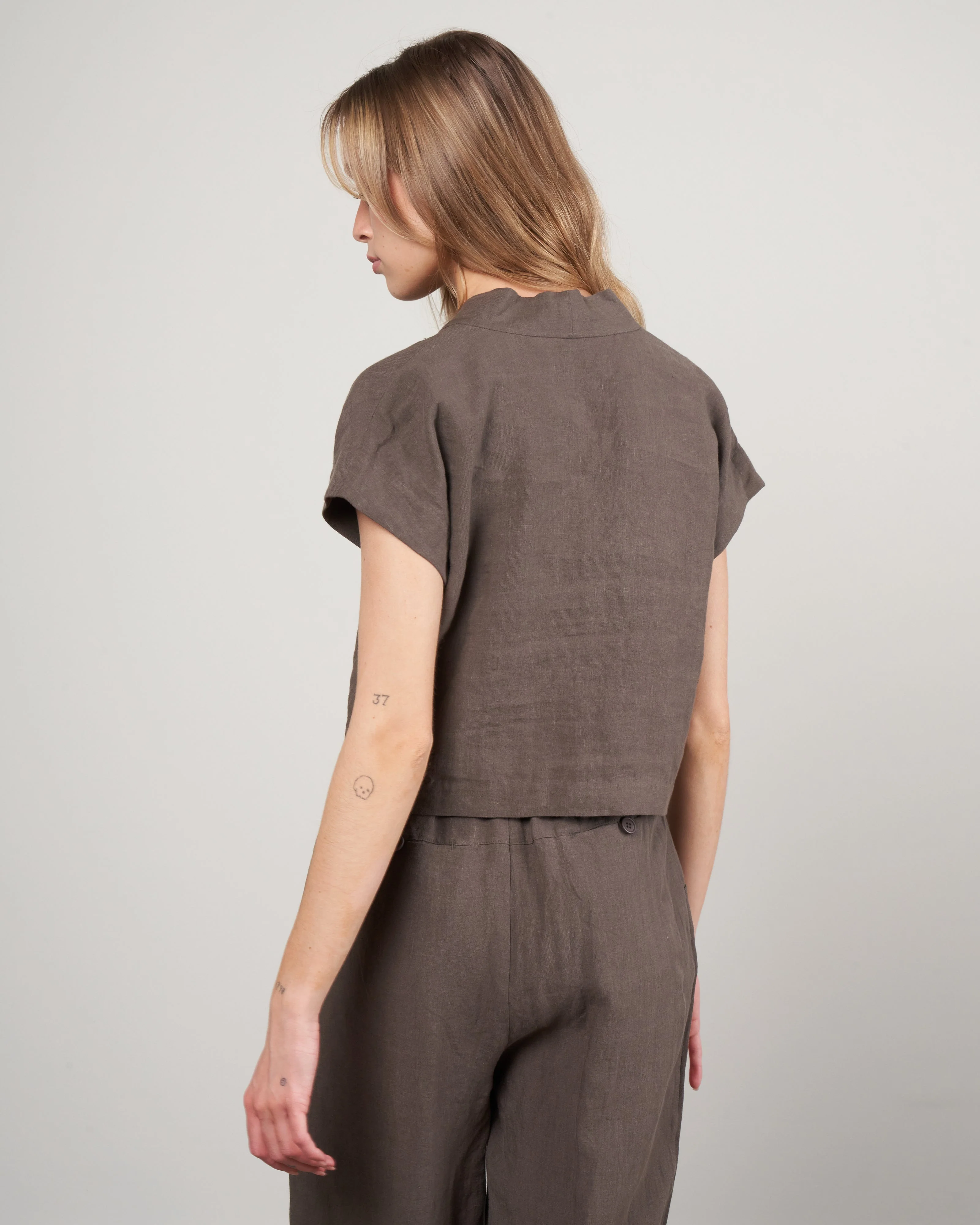 vneck panel top - dark oak - Image 4