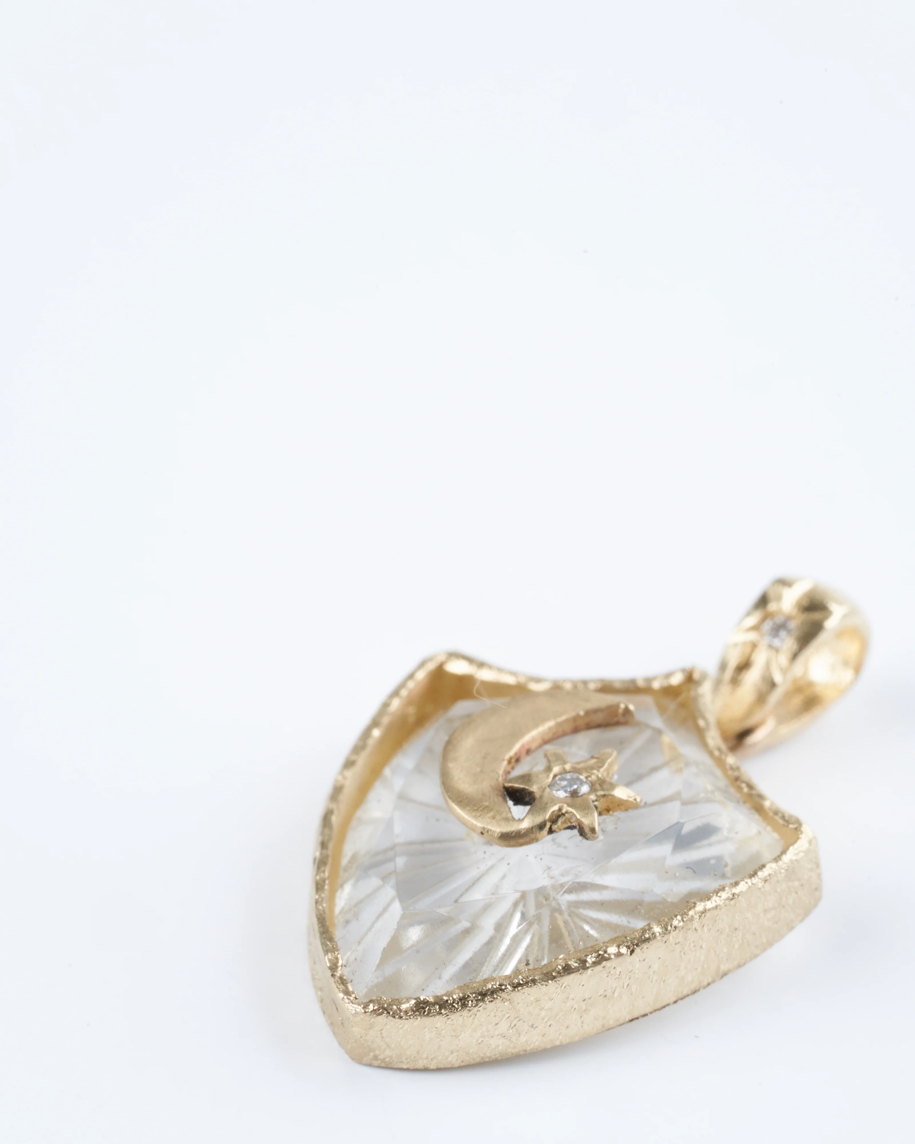 crescent star small shield amulet - 14k yellow gold - Image 3