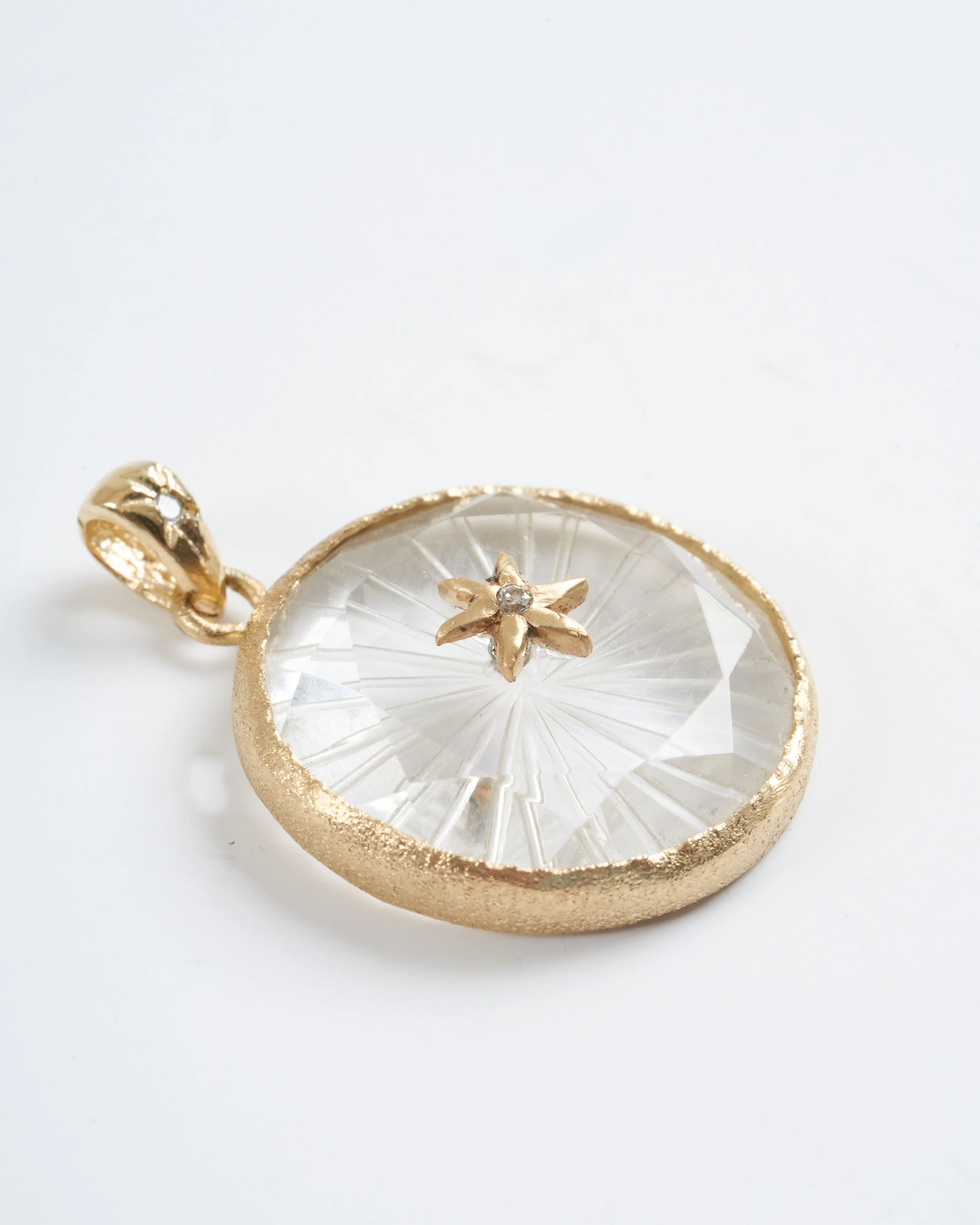 large round north star amulet - gold - Image 2