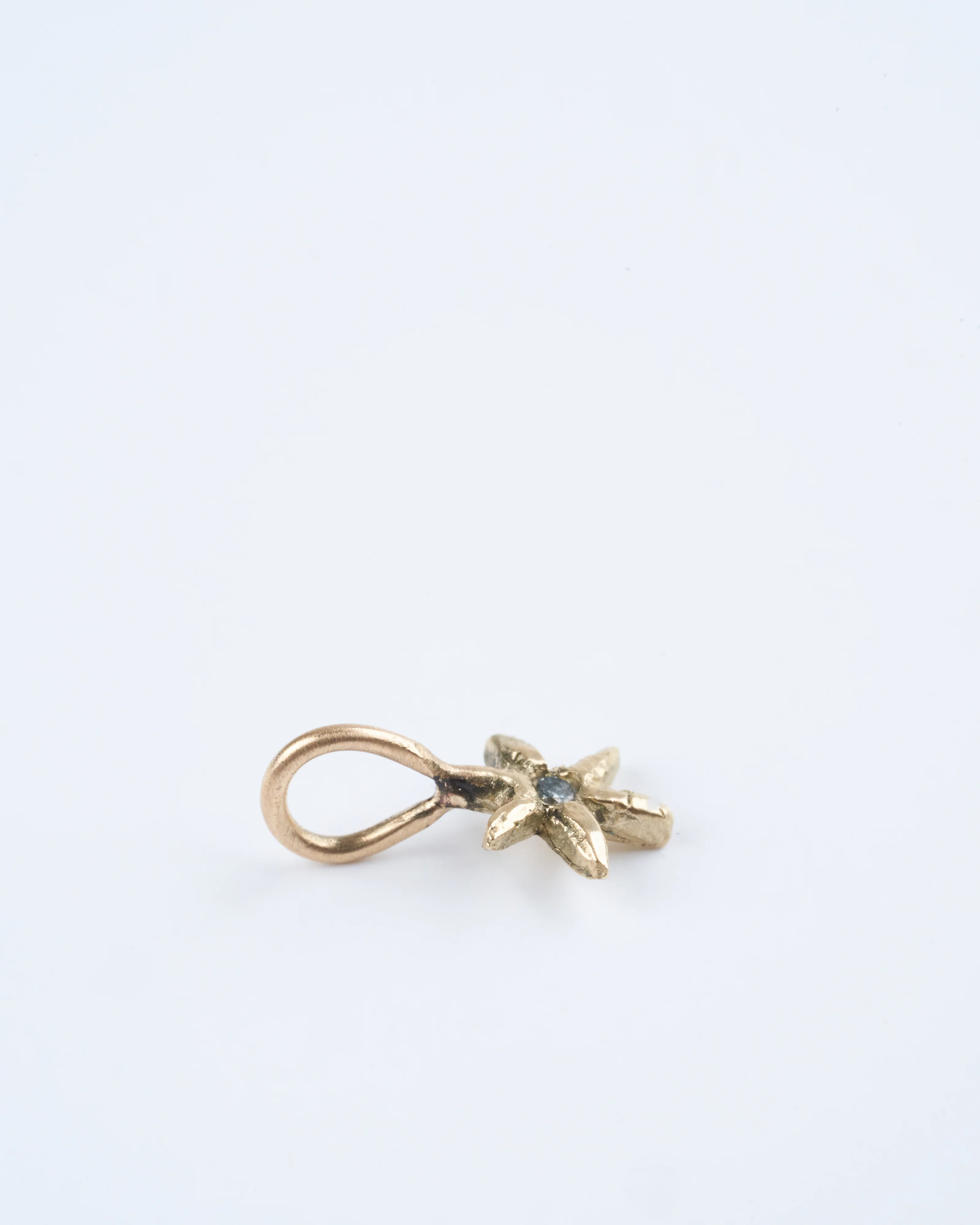 north star amulet charm - 14k yellow gold - Image 3