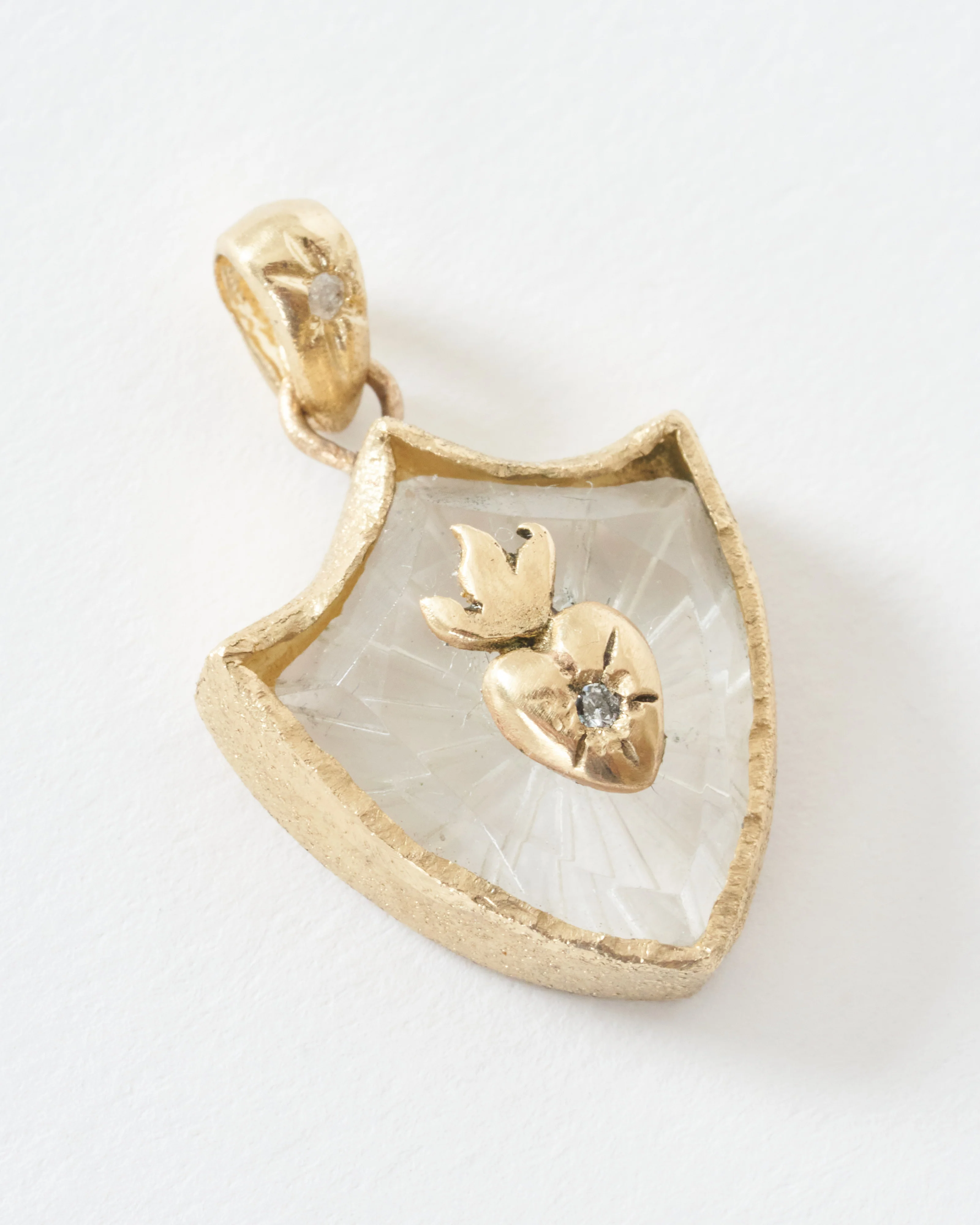 sacred heart small shield amulet - Image 2