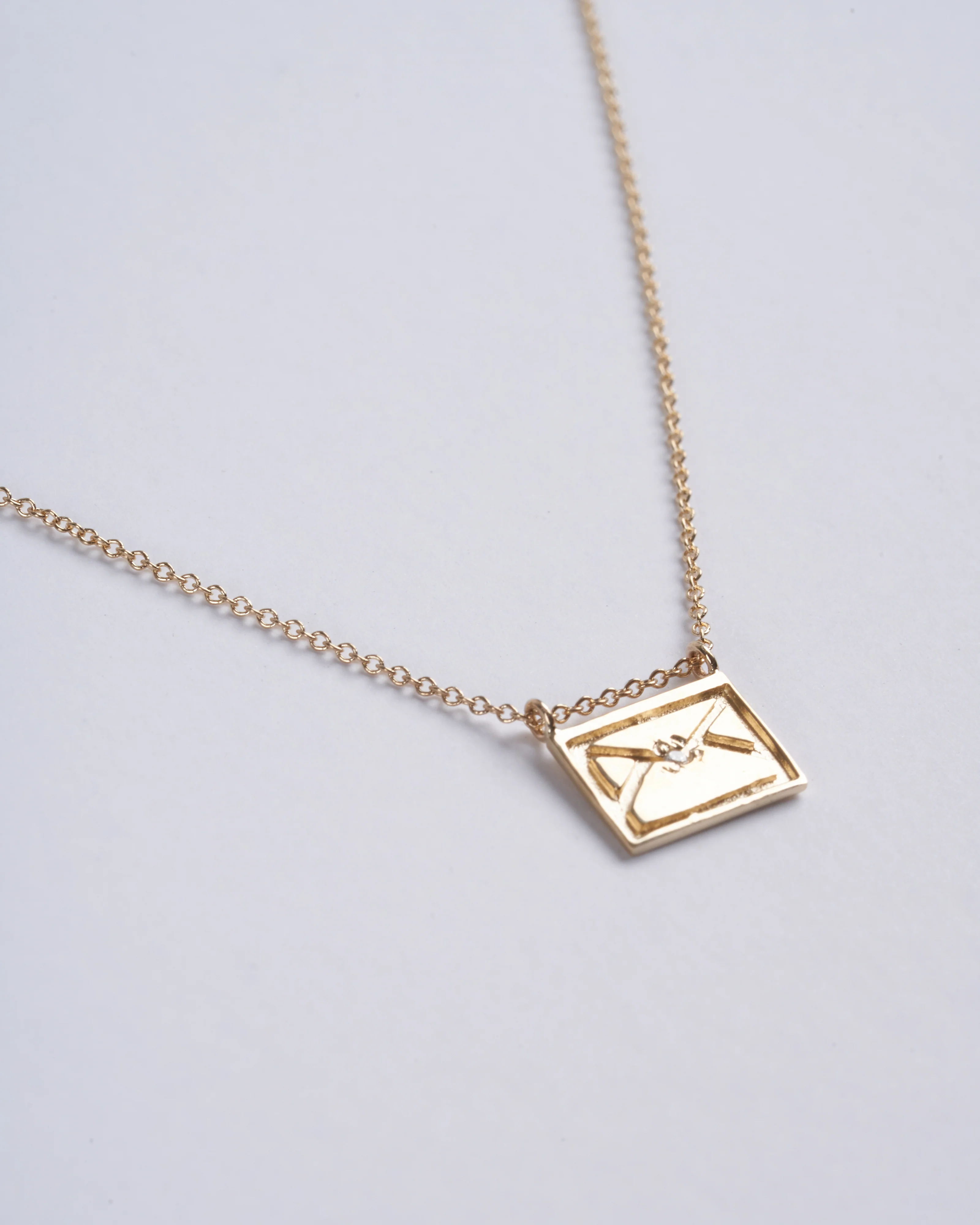 envelope postcard necklace - gold - Image 5