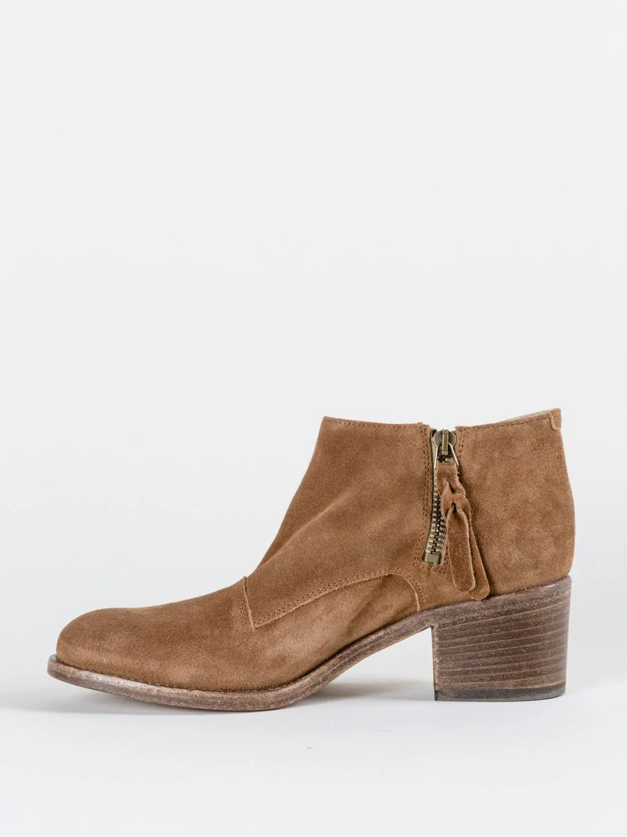 capricia boot - Image 2
