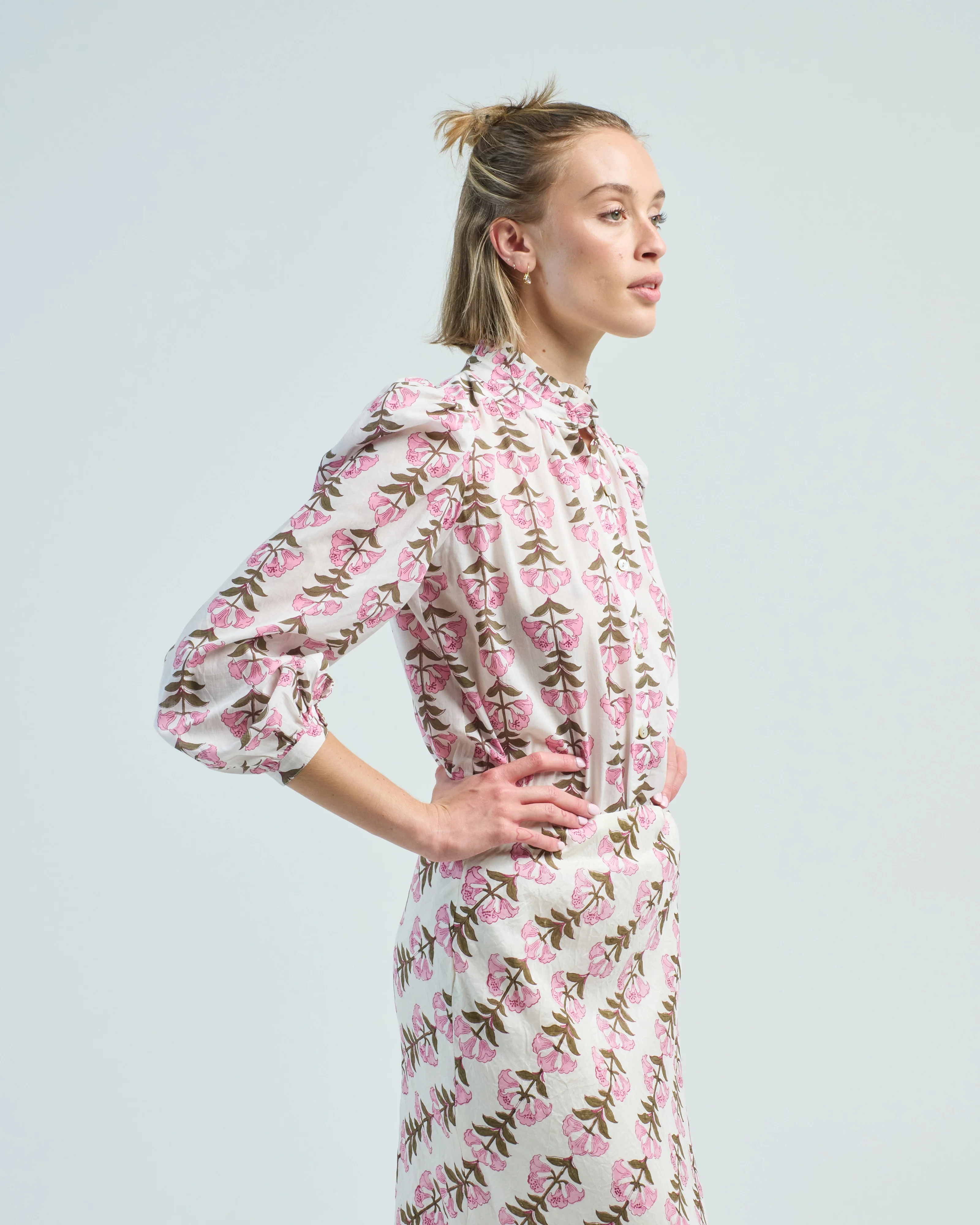 annabel trumpet lily shirt - Image 3