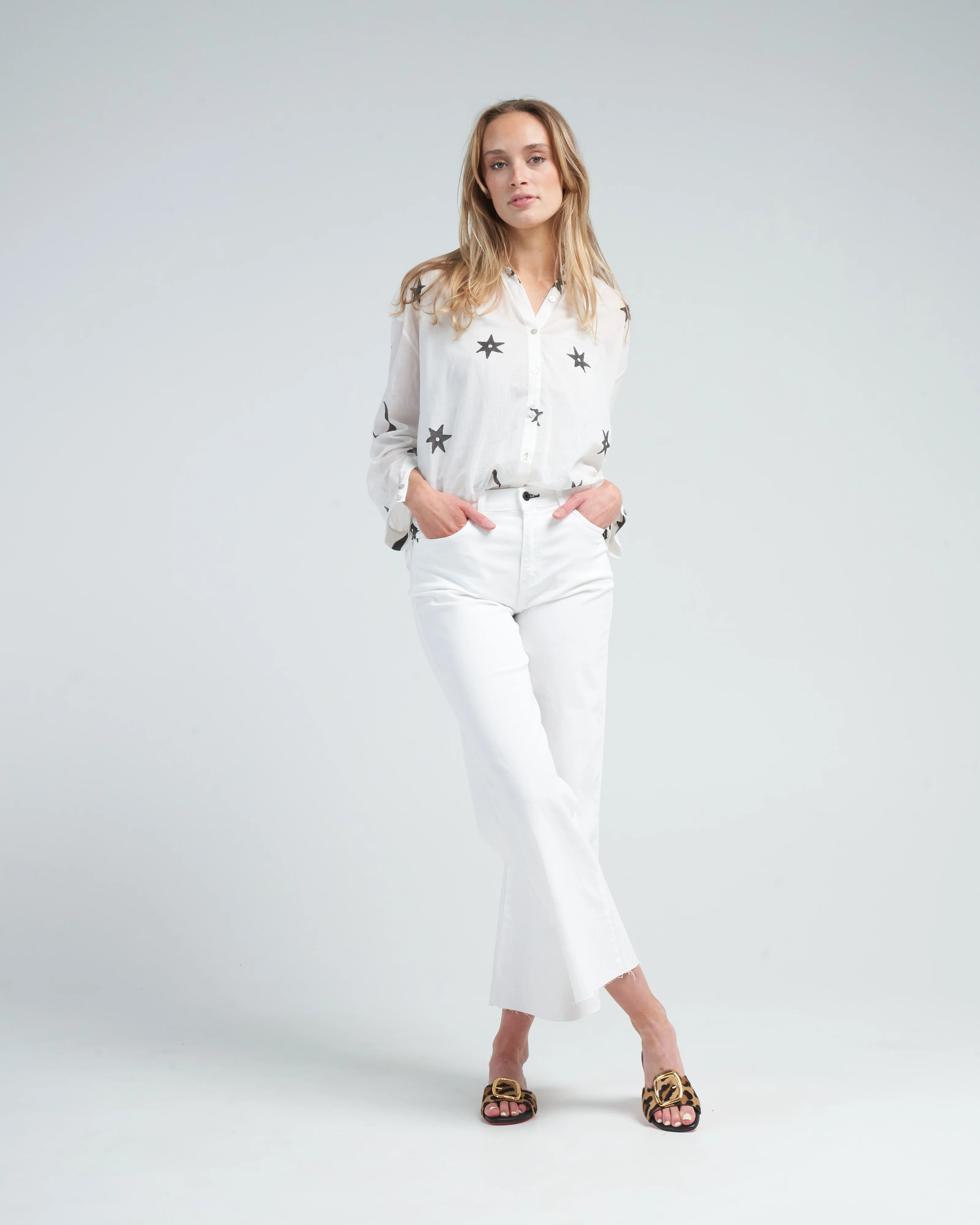 kiki stargazer shirt - white black star - Image 3