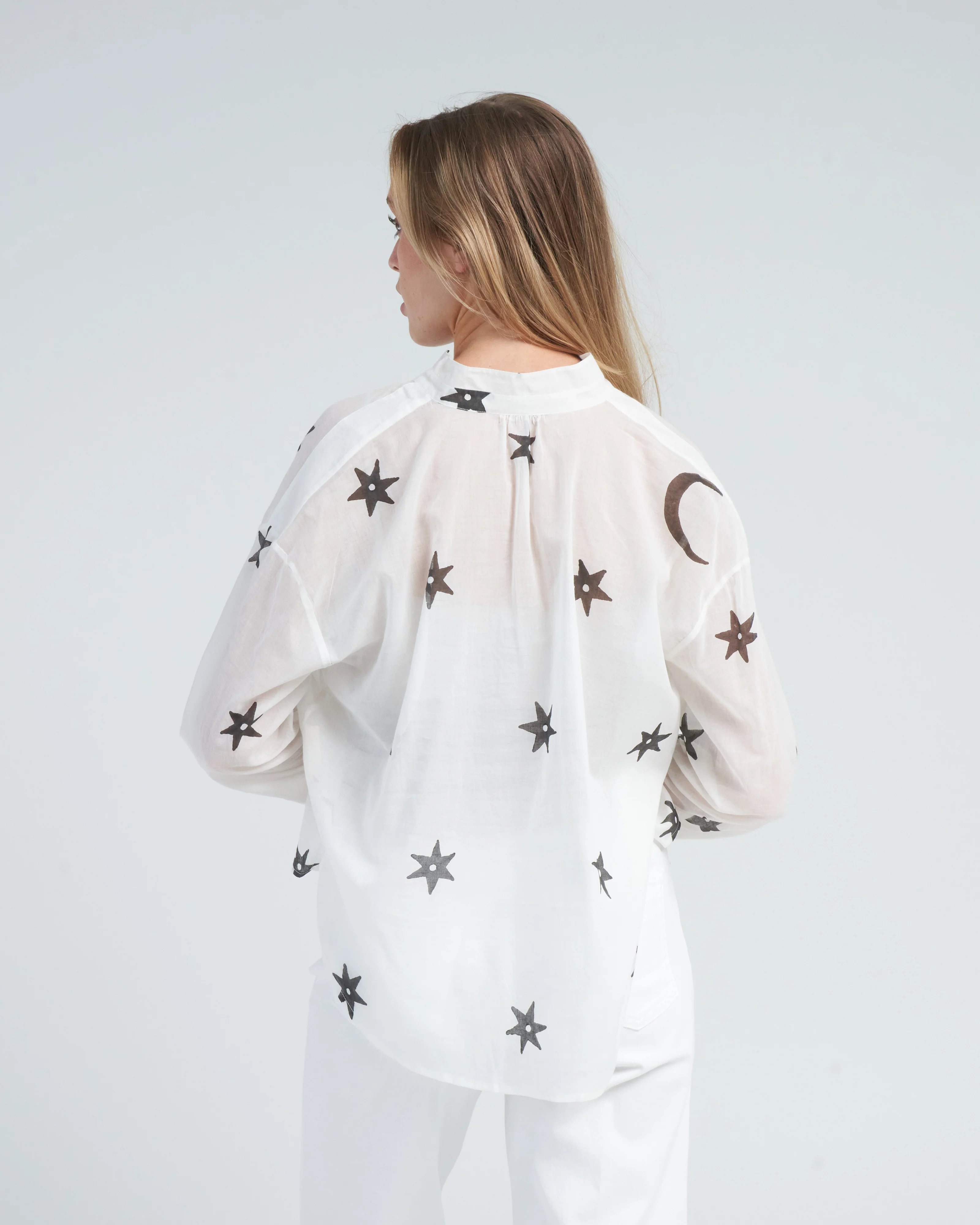 kiki stargazer shirt - white black star - Image 5