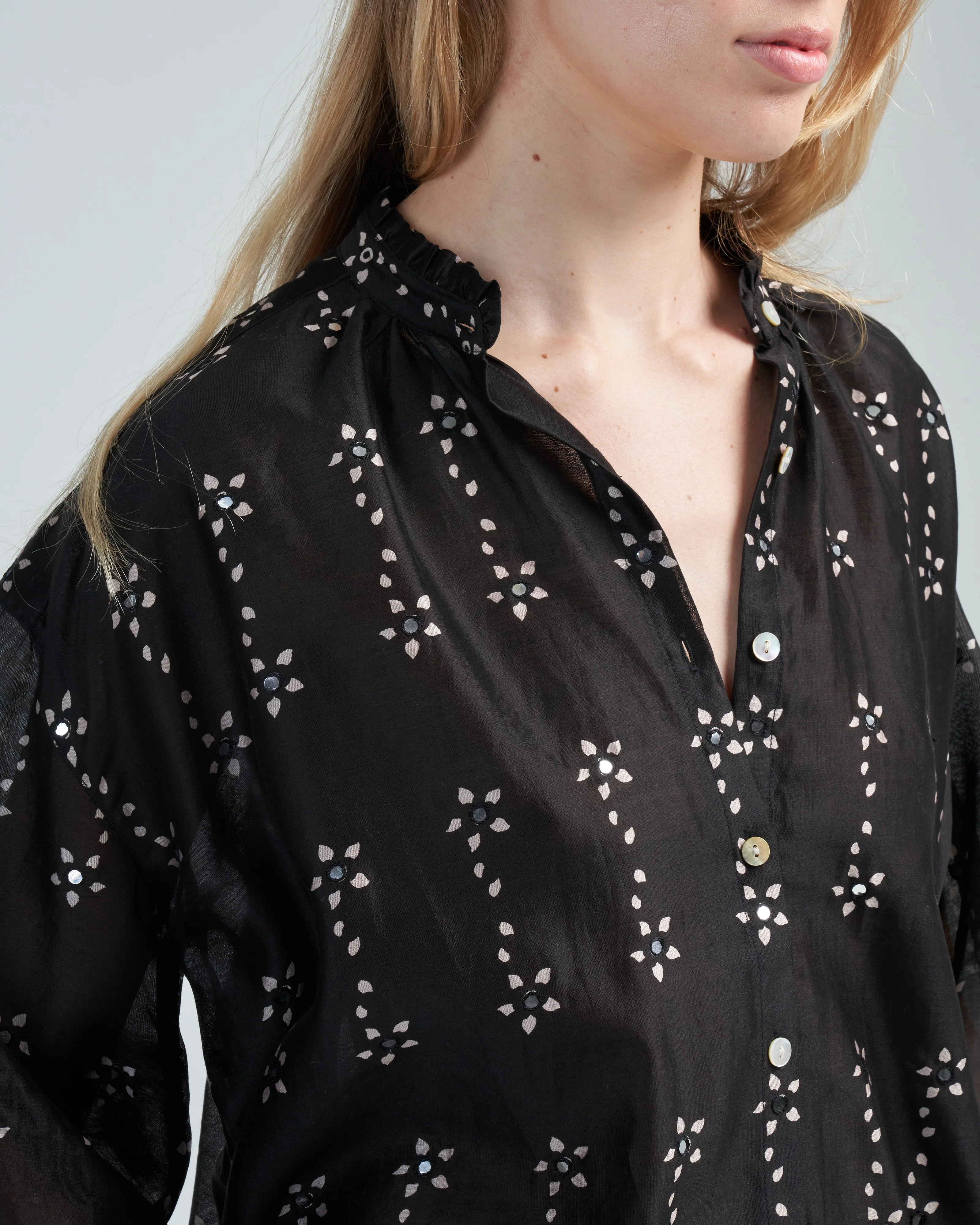 poet black daisy blouse - Image 5