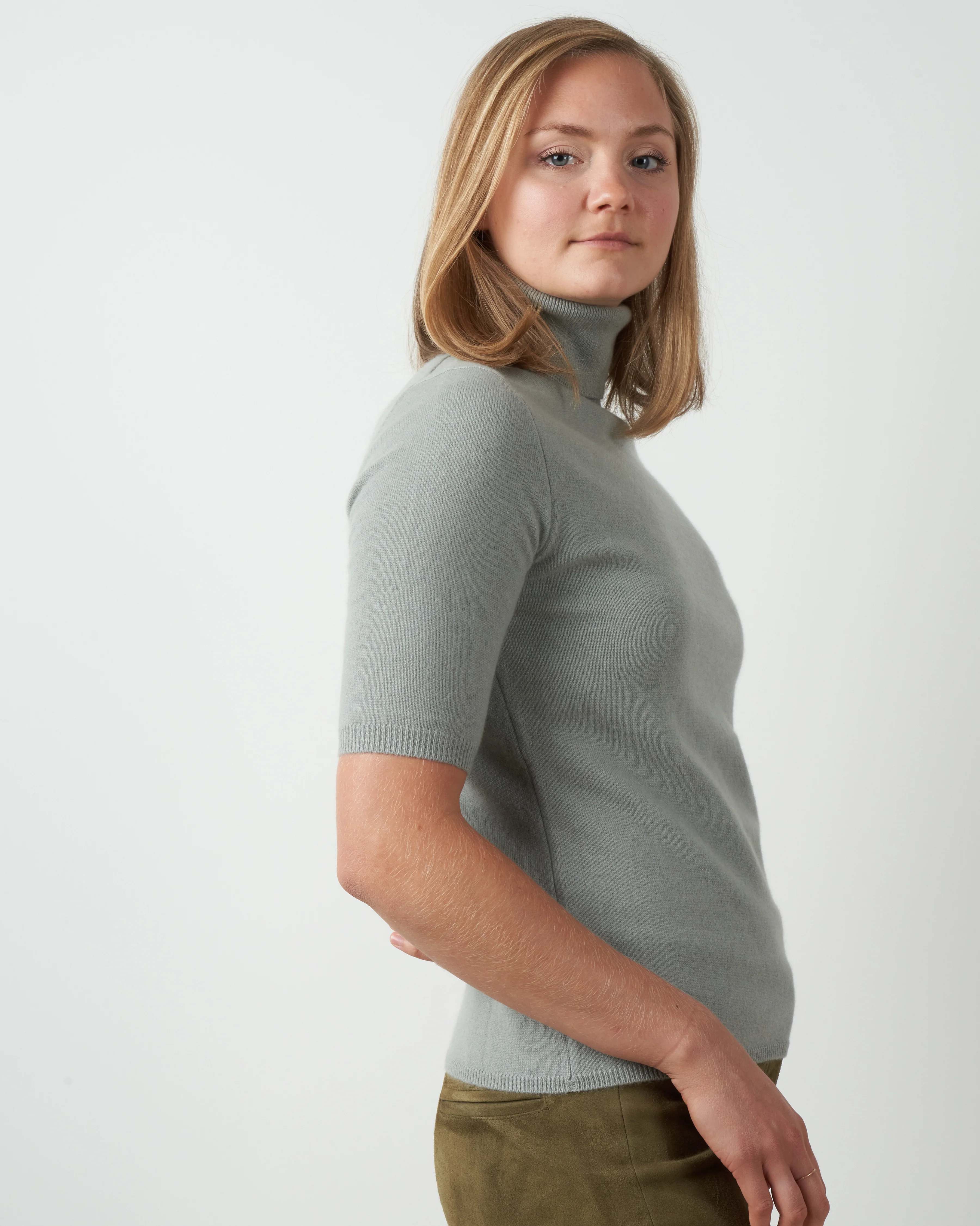 cashmere elbow sleeve turtle - platino green - Image 2