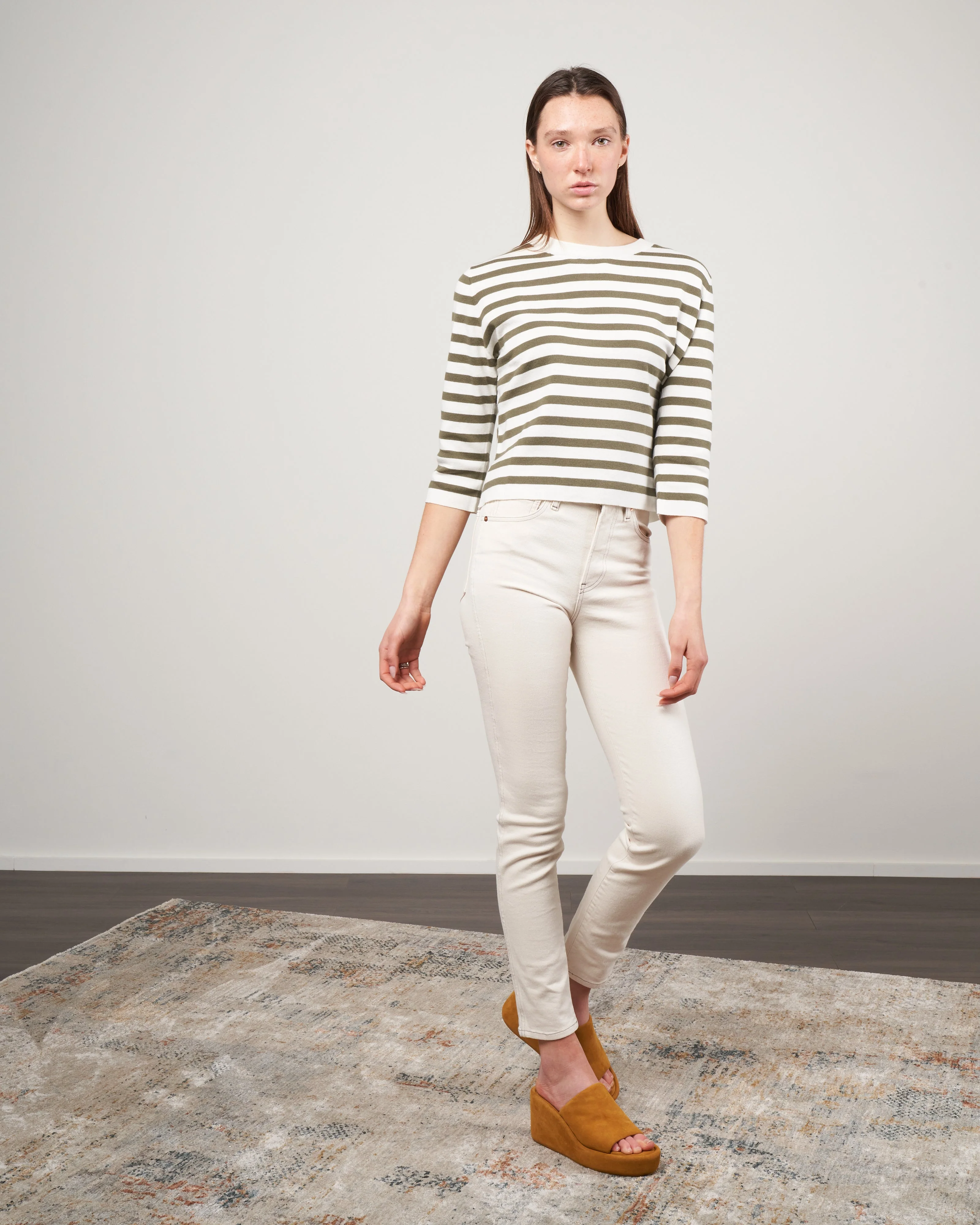 crewneck striped cashmere sweater 3/4 sleeve - military green / ecru - Image 2