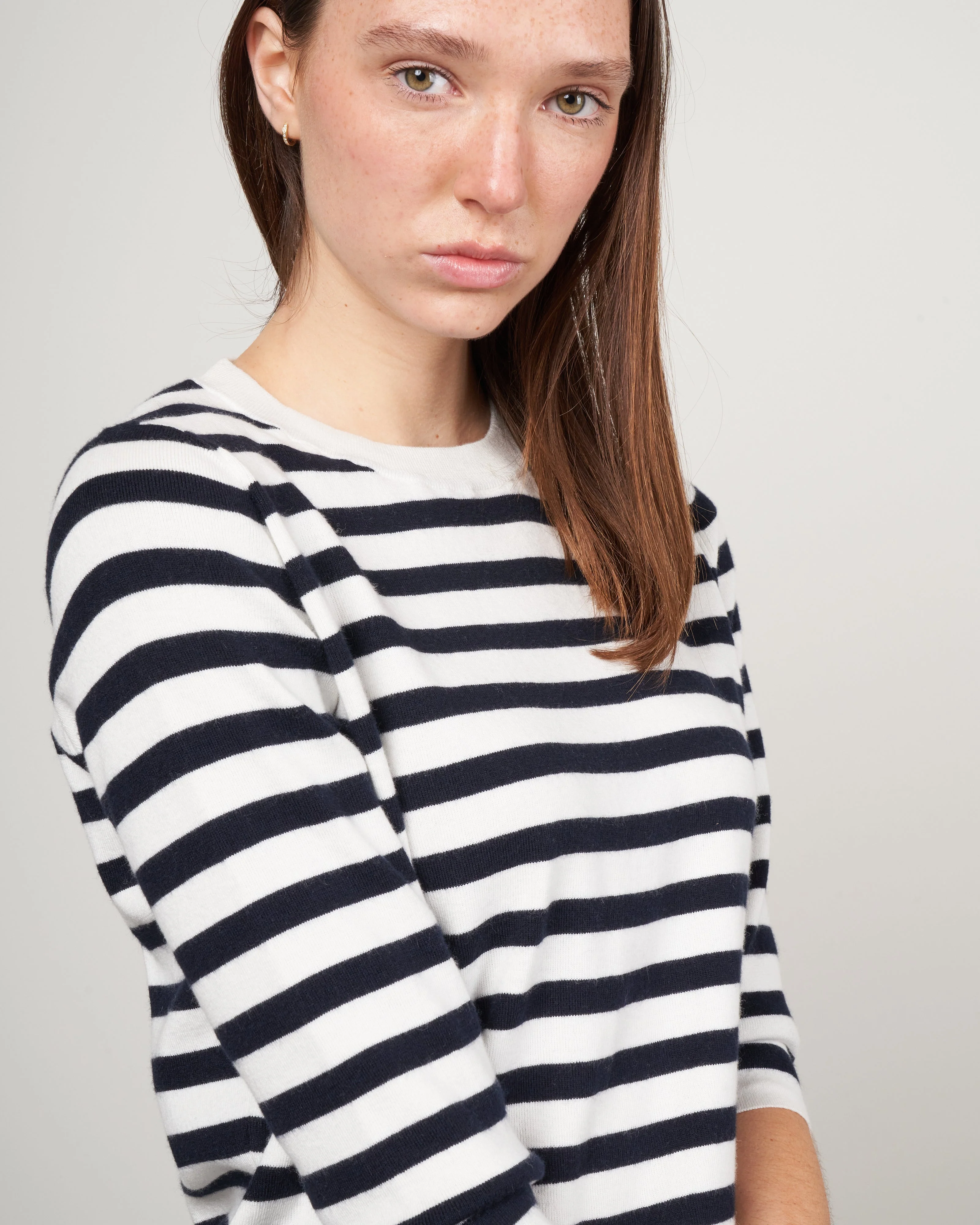 crewneck striped cashmere sweater 3/4 sleeve - navy / ecru - Image 5