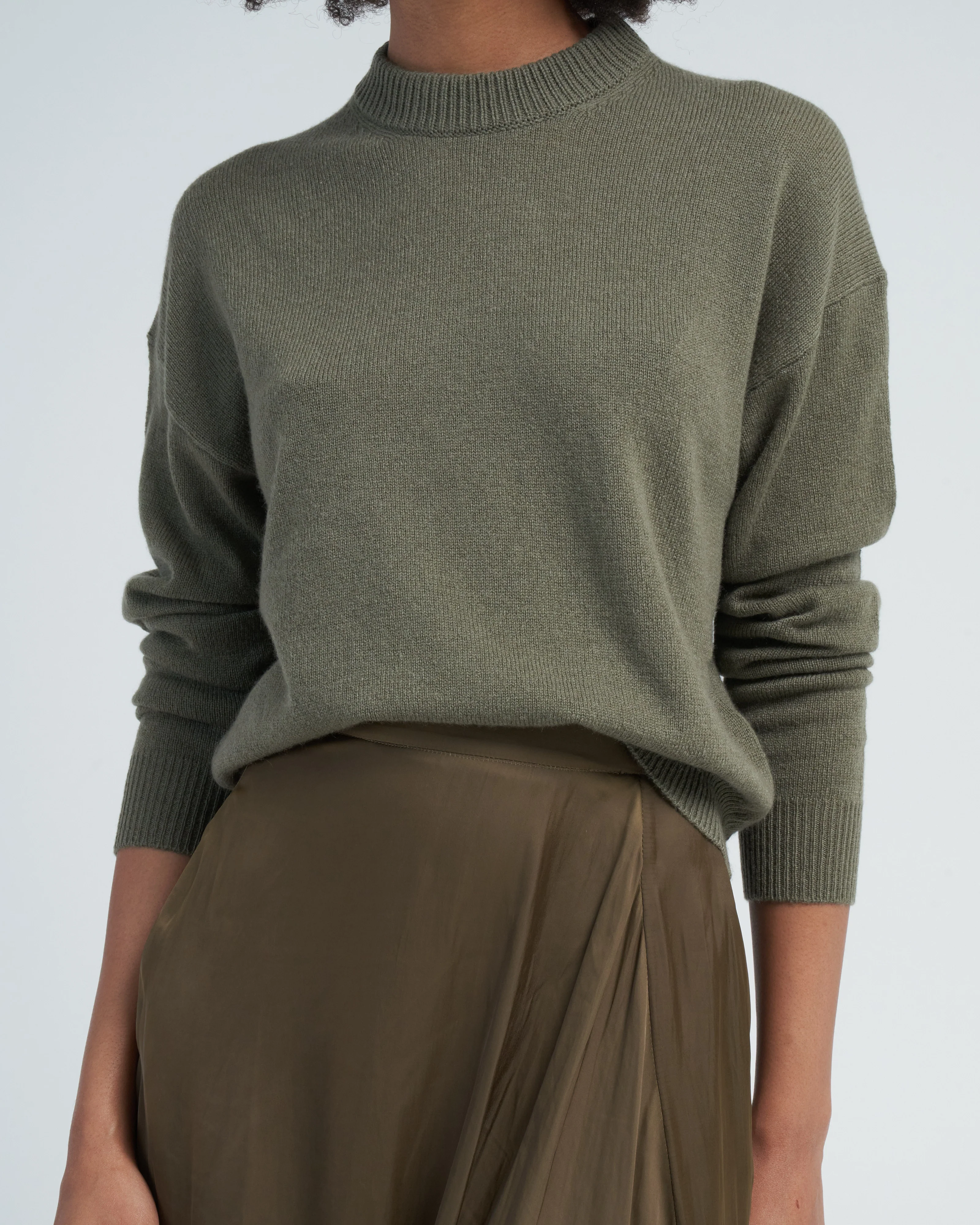 crewneck sweater - moss green - Image 5
