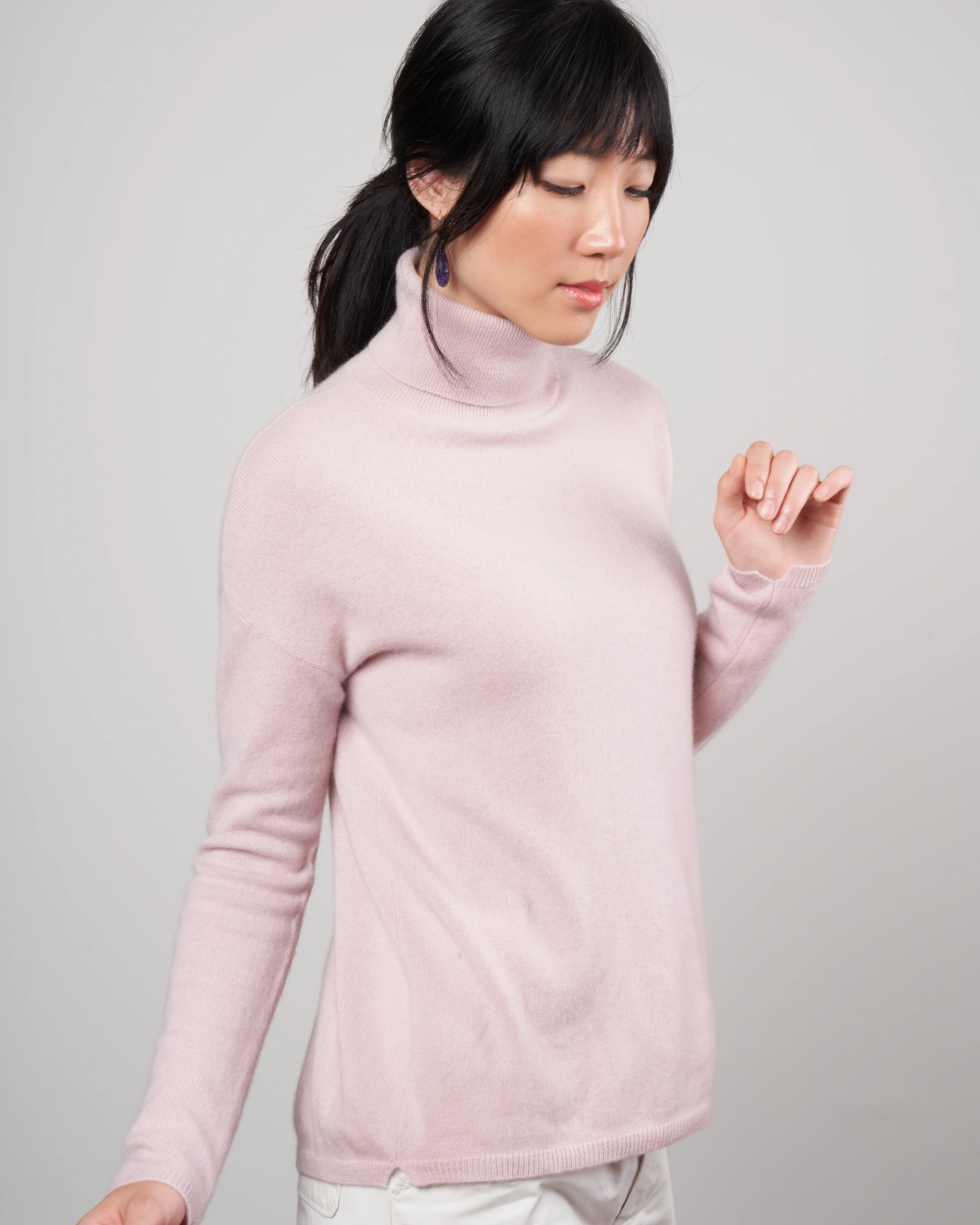 drop shoulder turtleneck - romance - Image 3