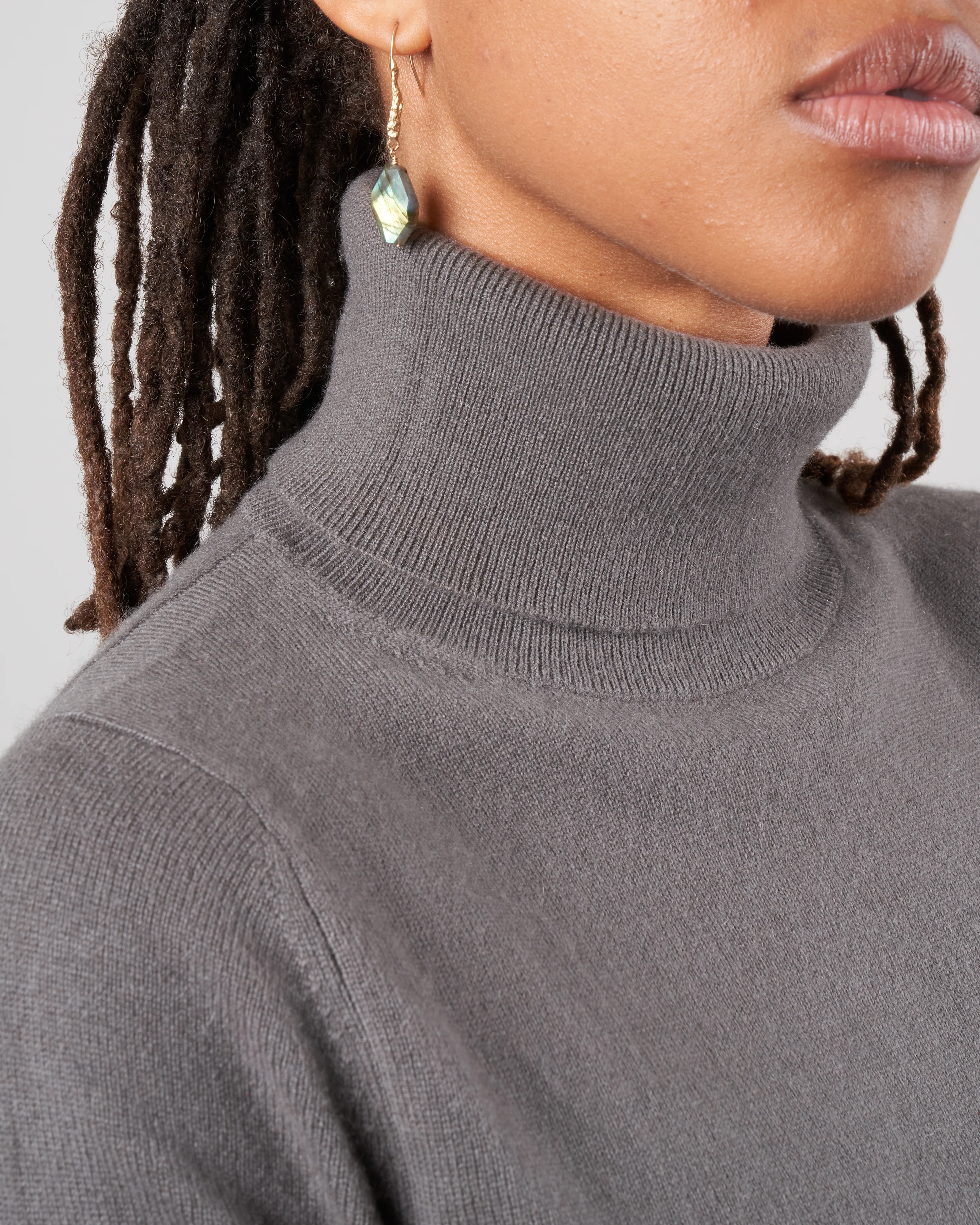 elbow sleeve turtleneck - onyx - Image 4