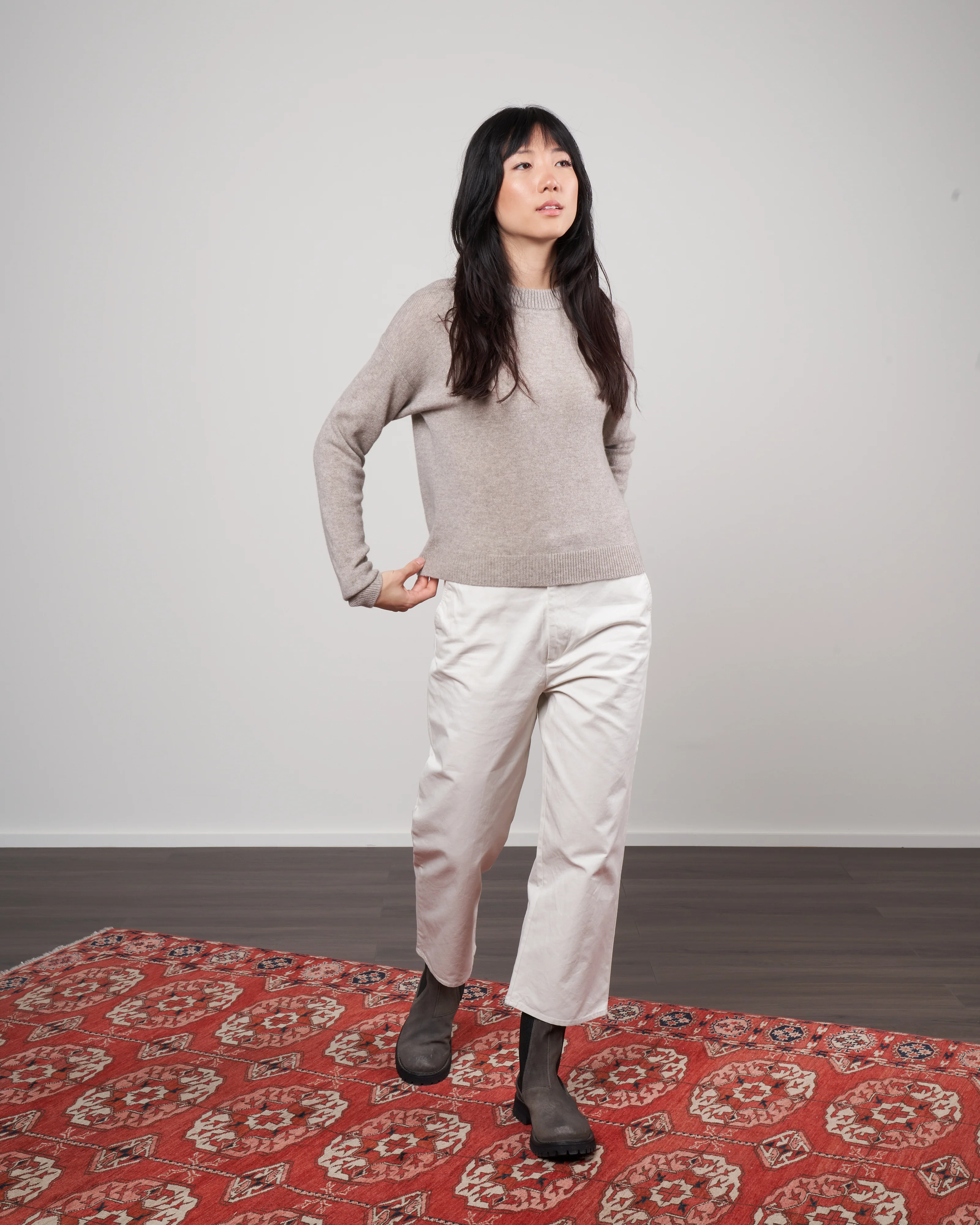 simple crew neck - pepper - Image 2