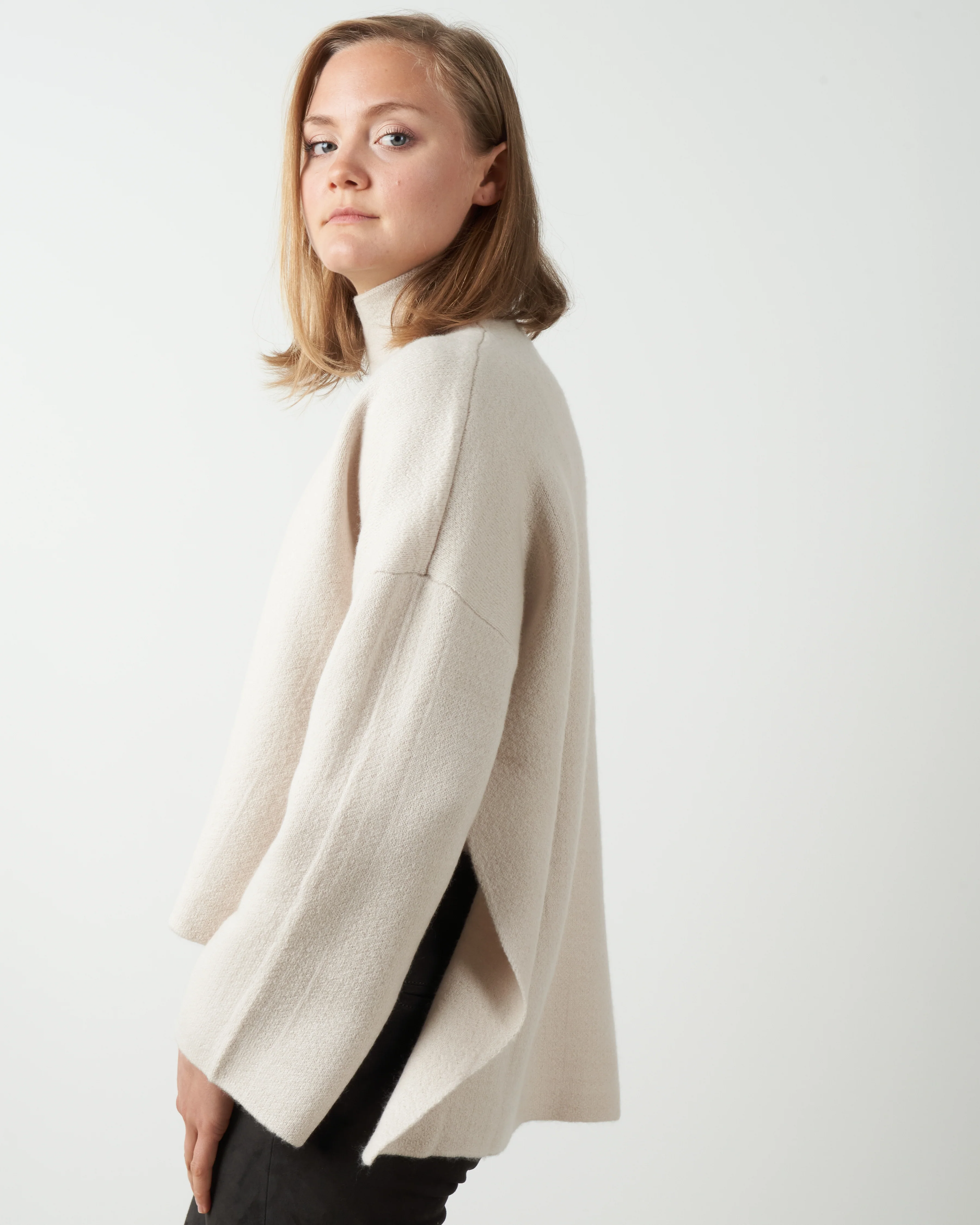 spongy step hem pullover - chalk - Image 2