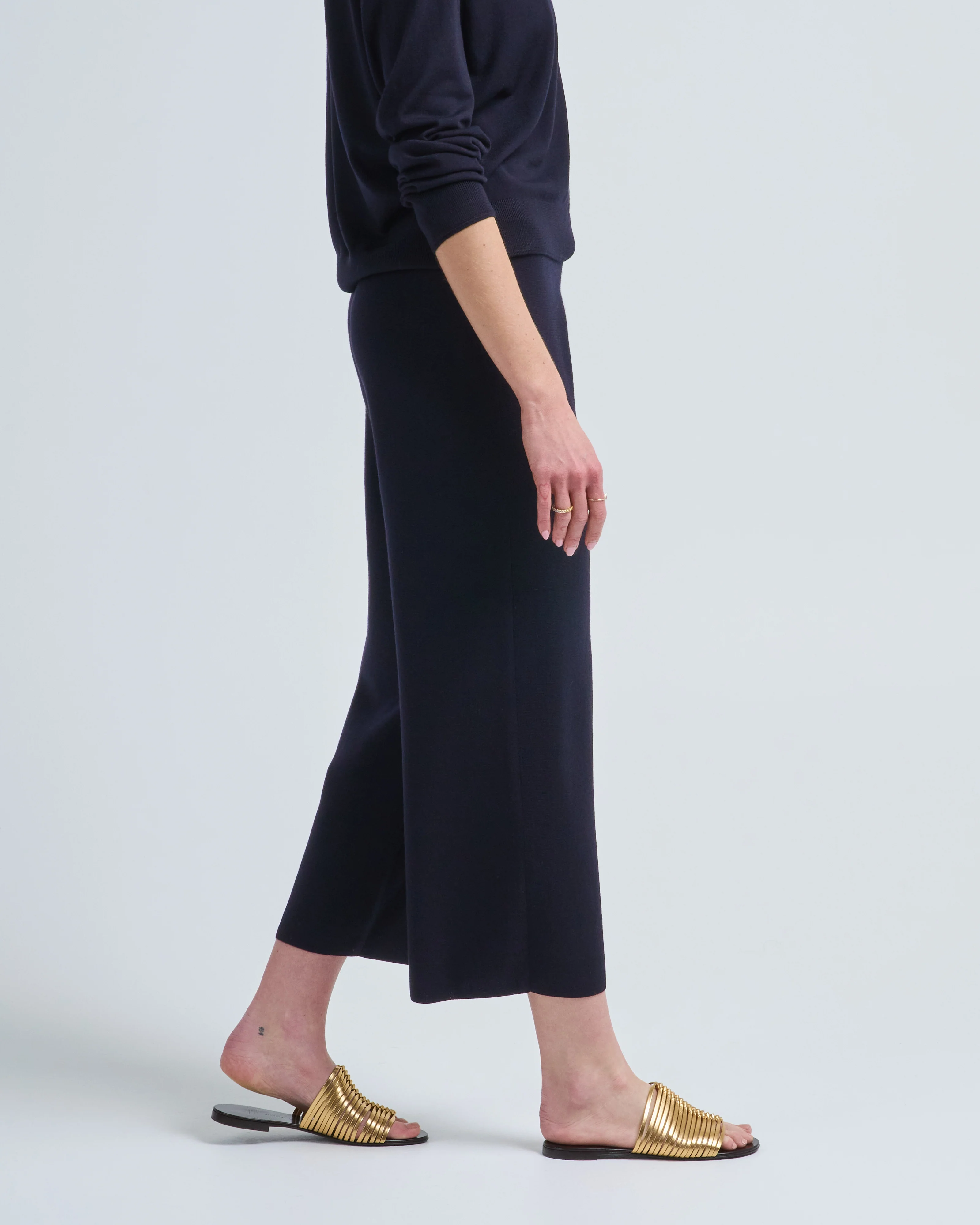 trousers - Image 3