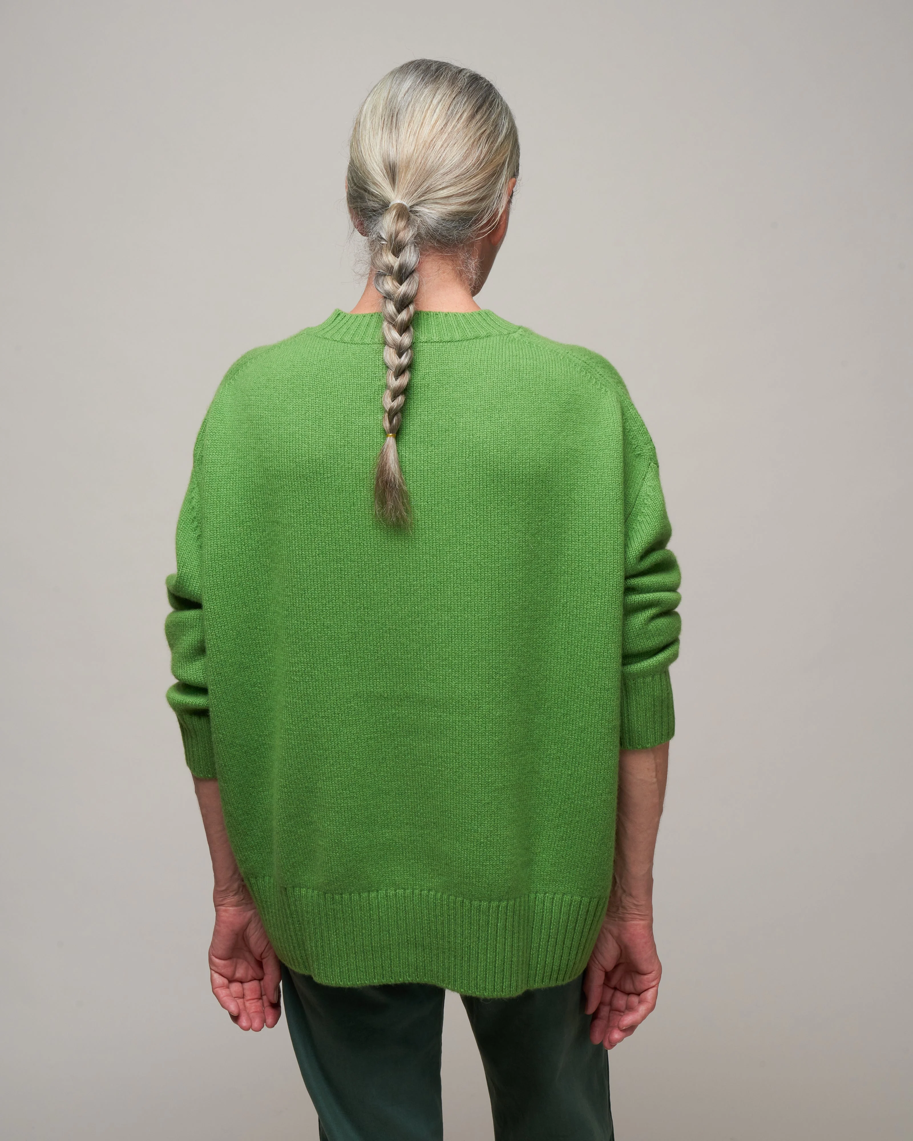 v-neck sweater - basil - Image 4