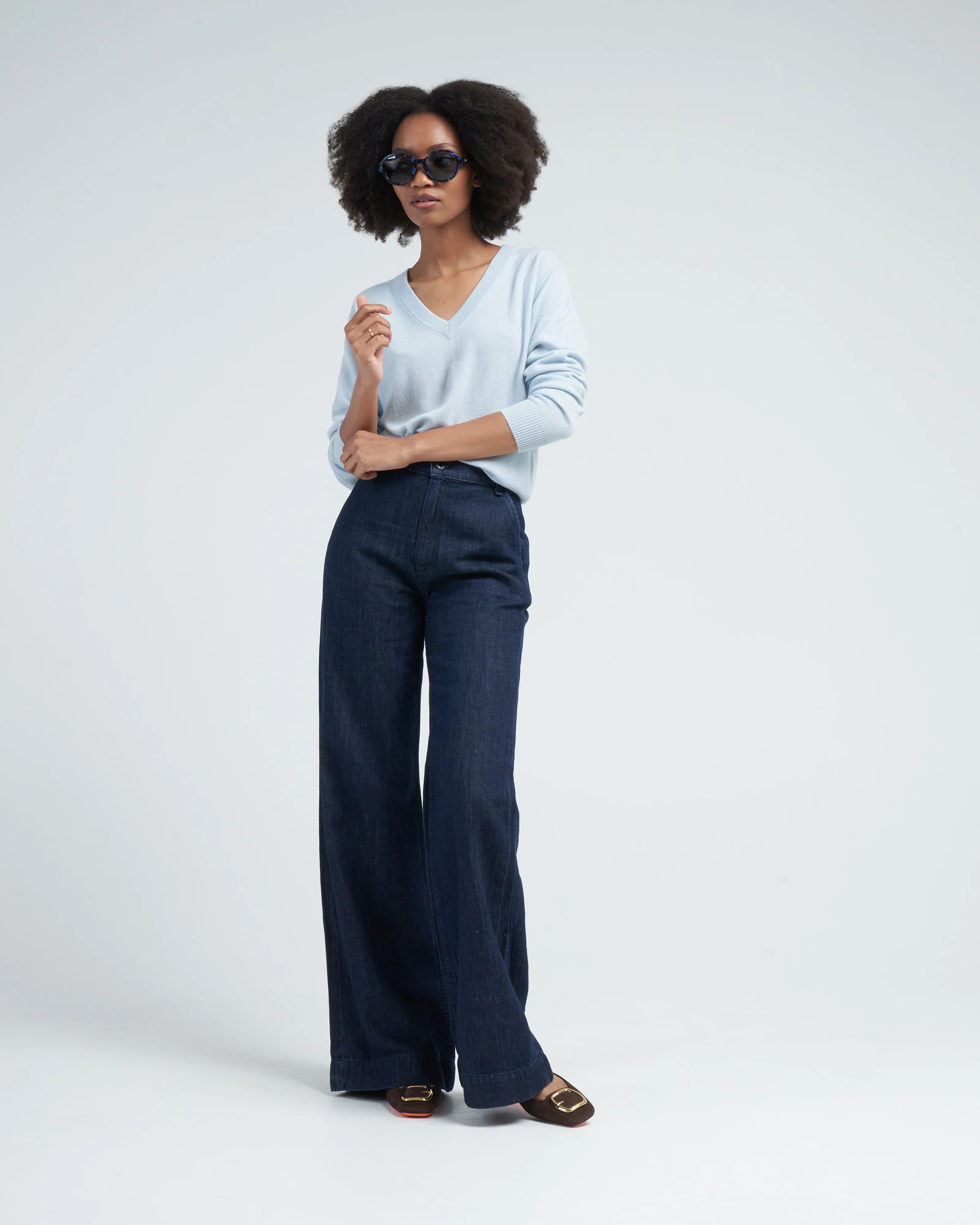 v-neck sweater - pale blue - Image 3