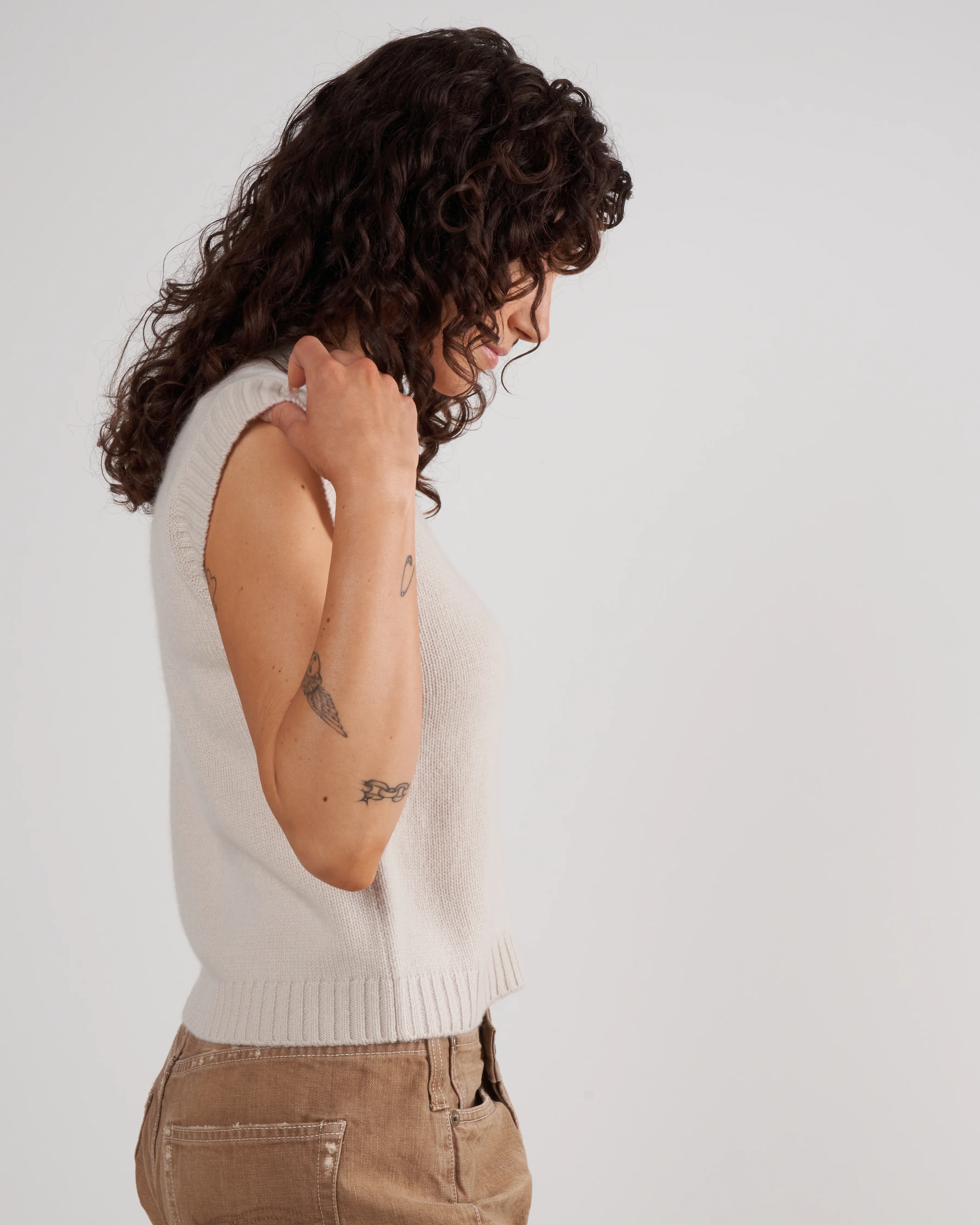 v-neck vest - shadow white cc1-41 - Image 3