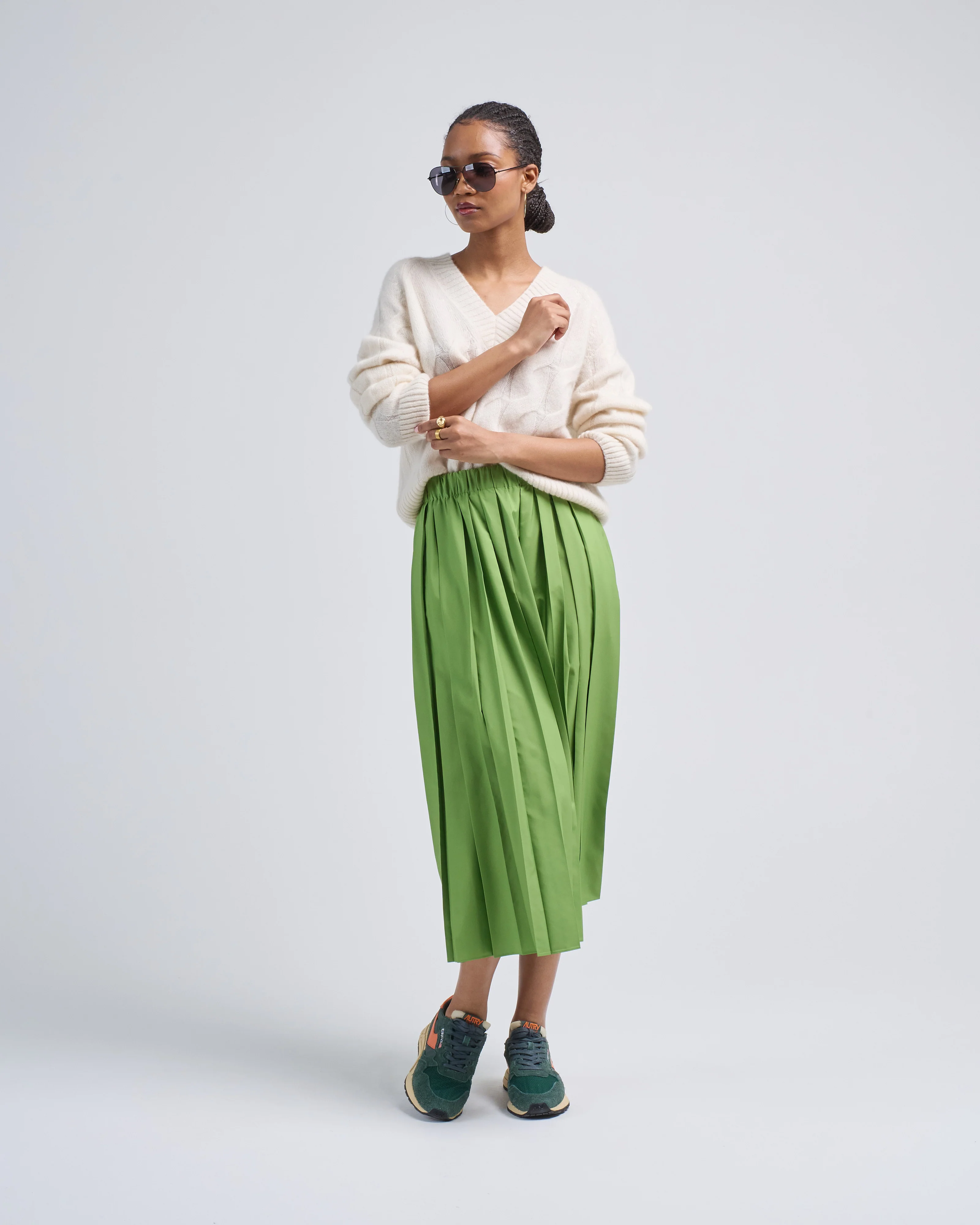 v sweater 1/1 - Image 2