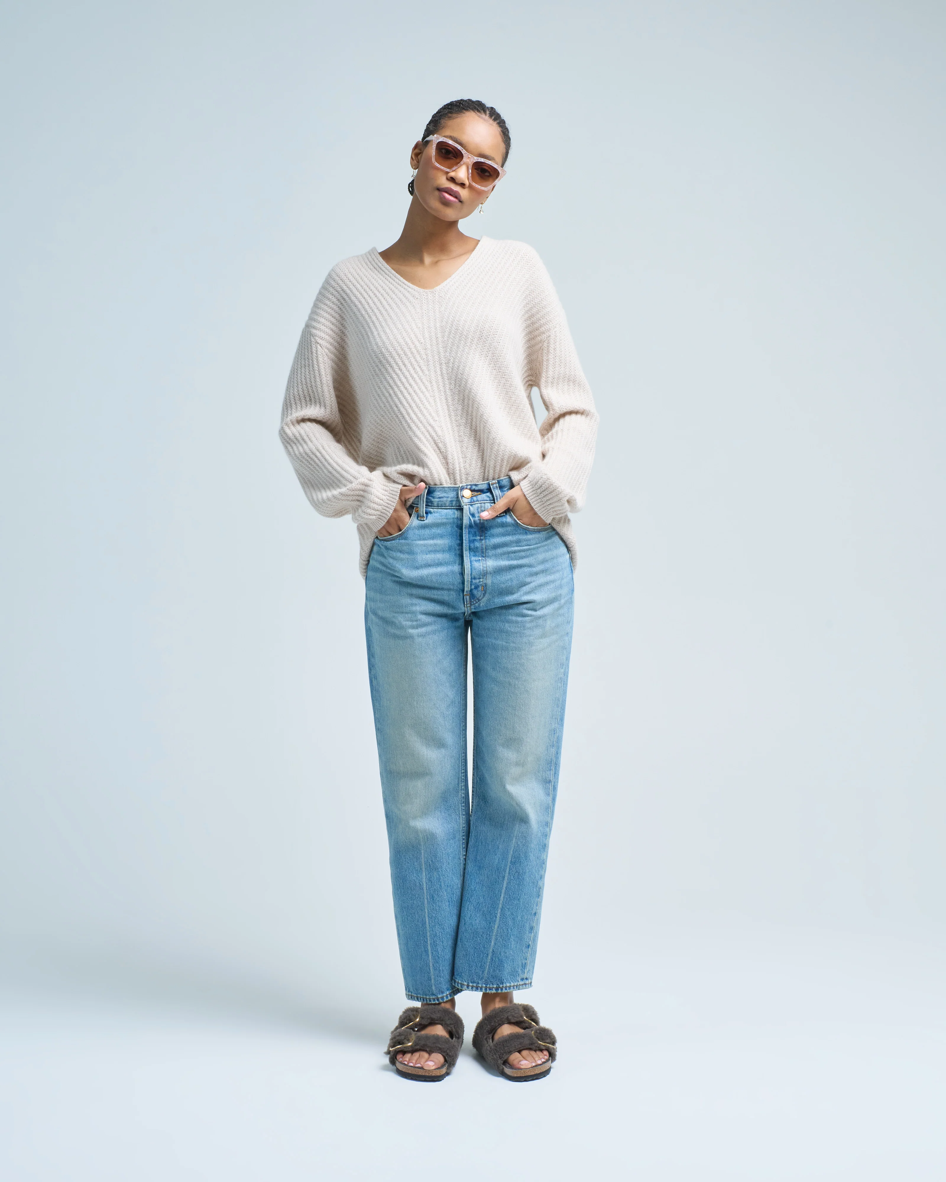 v-sweater 1/1 - Image 2