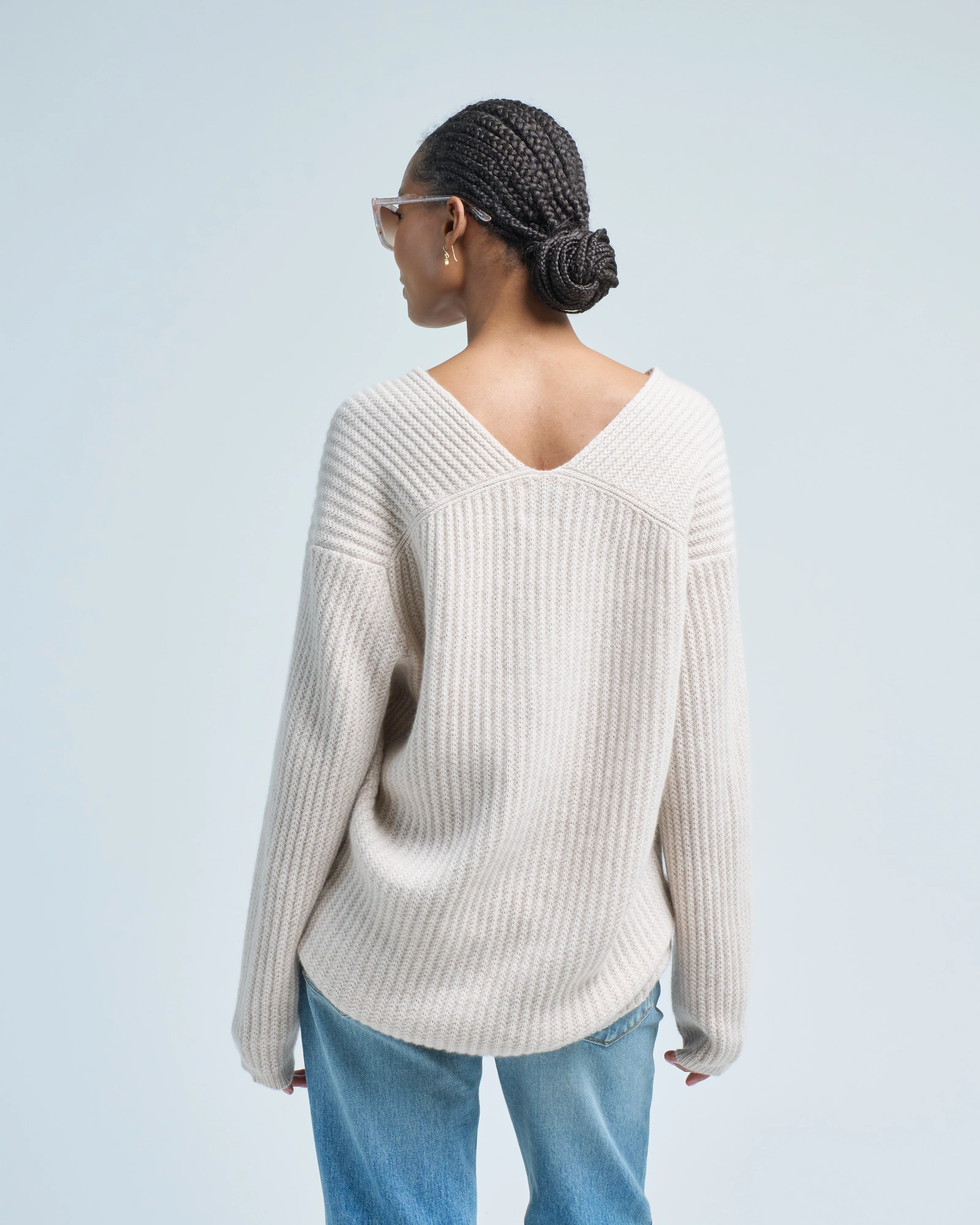 v-sweater 1/1 - Image 4