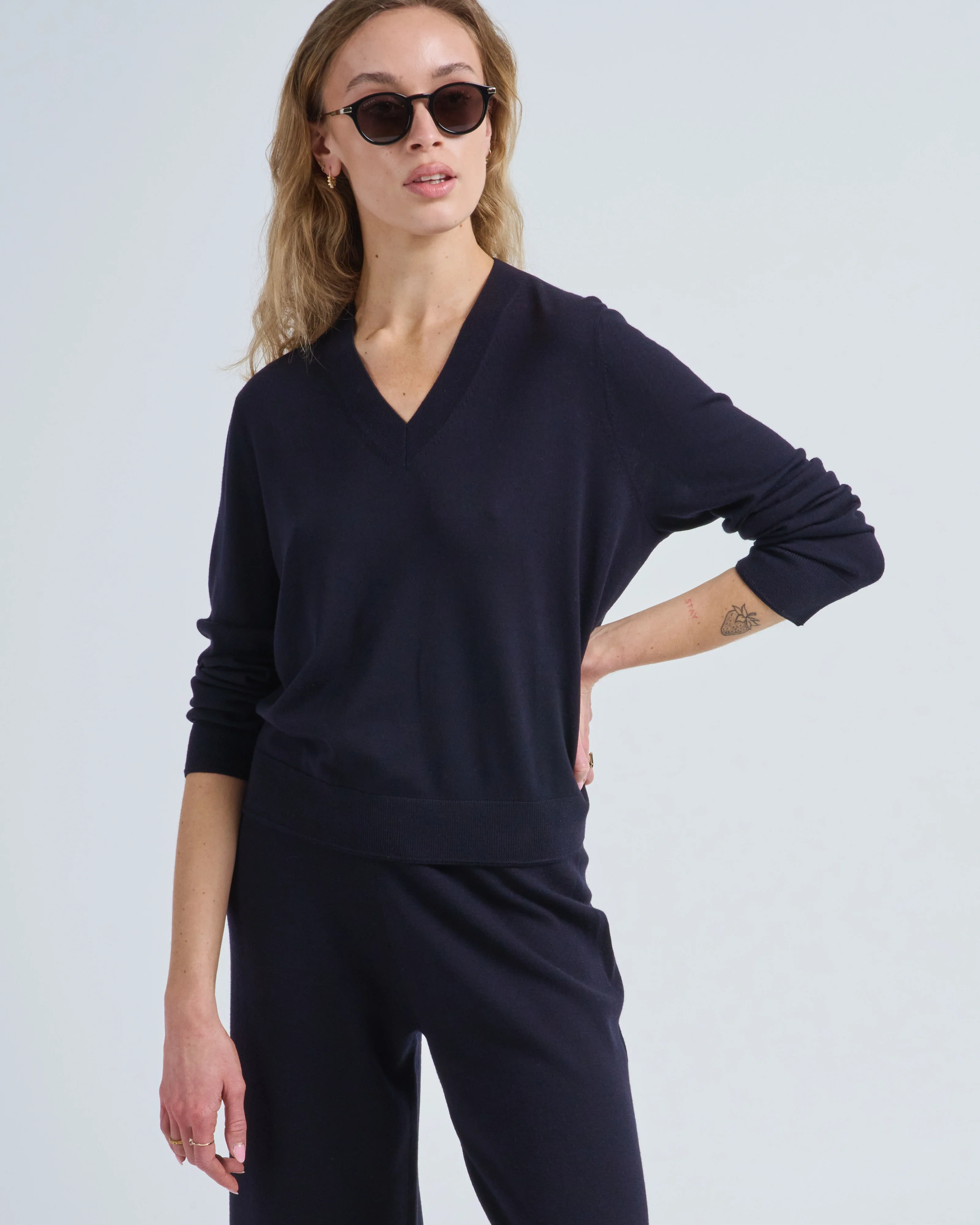 v sweater - Image 3