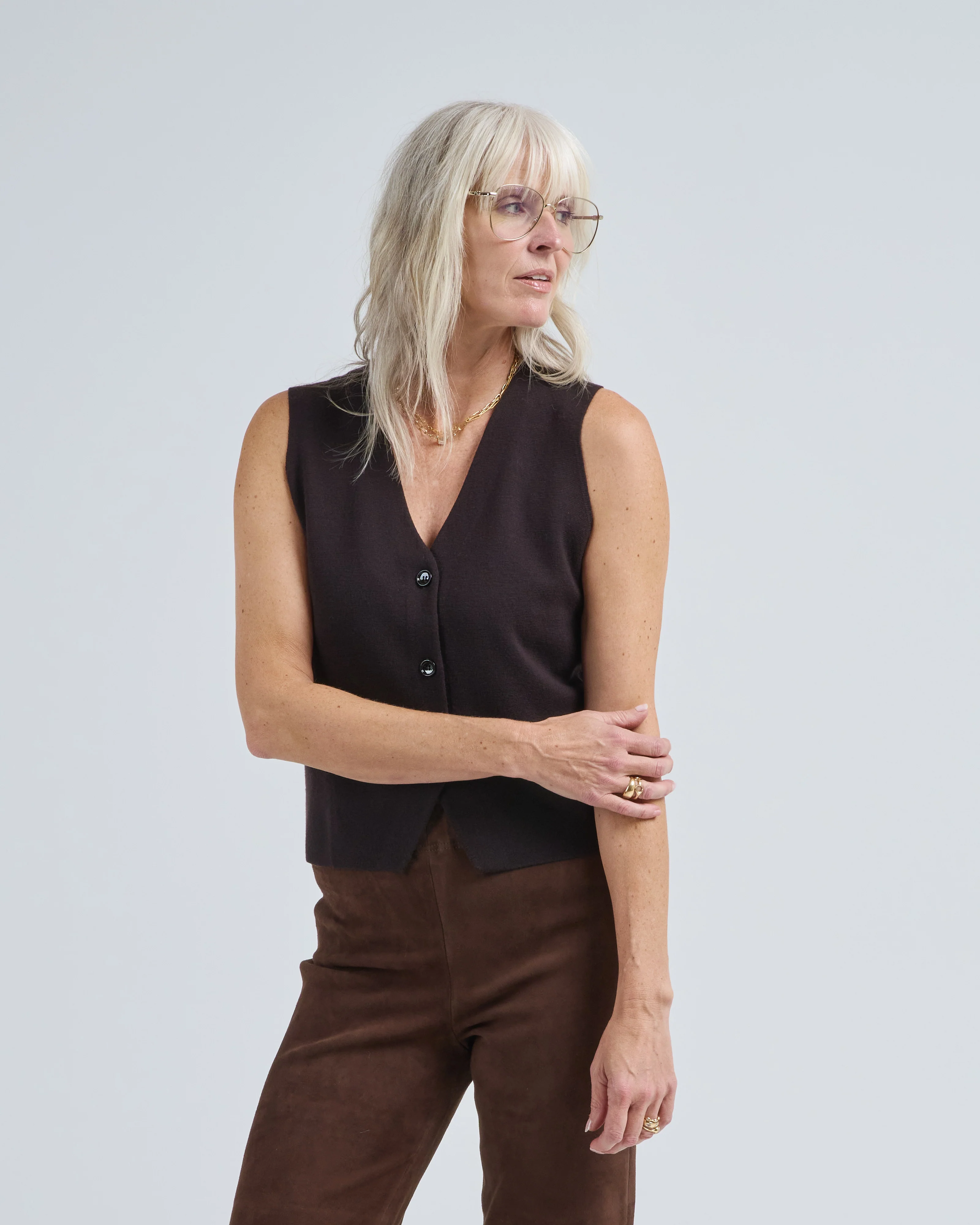 v vest - Image 3