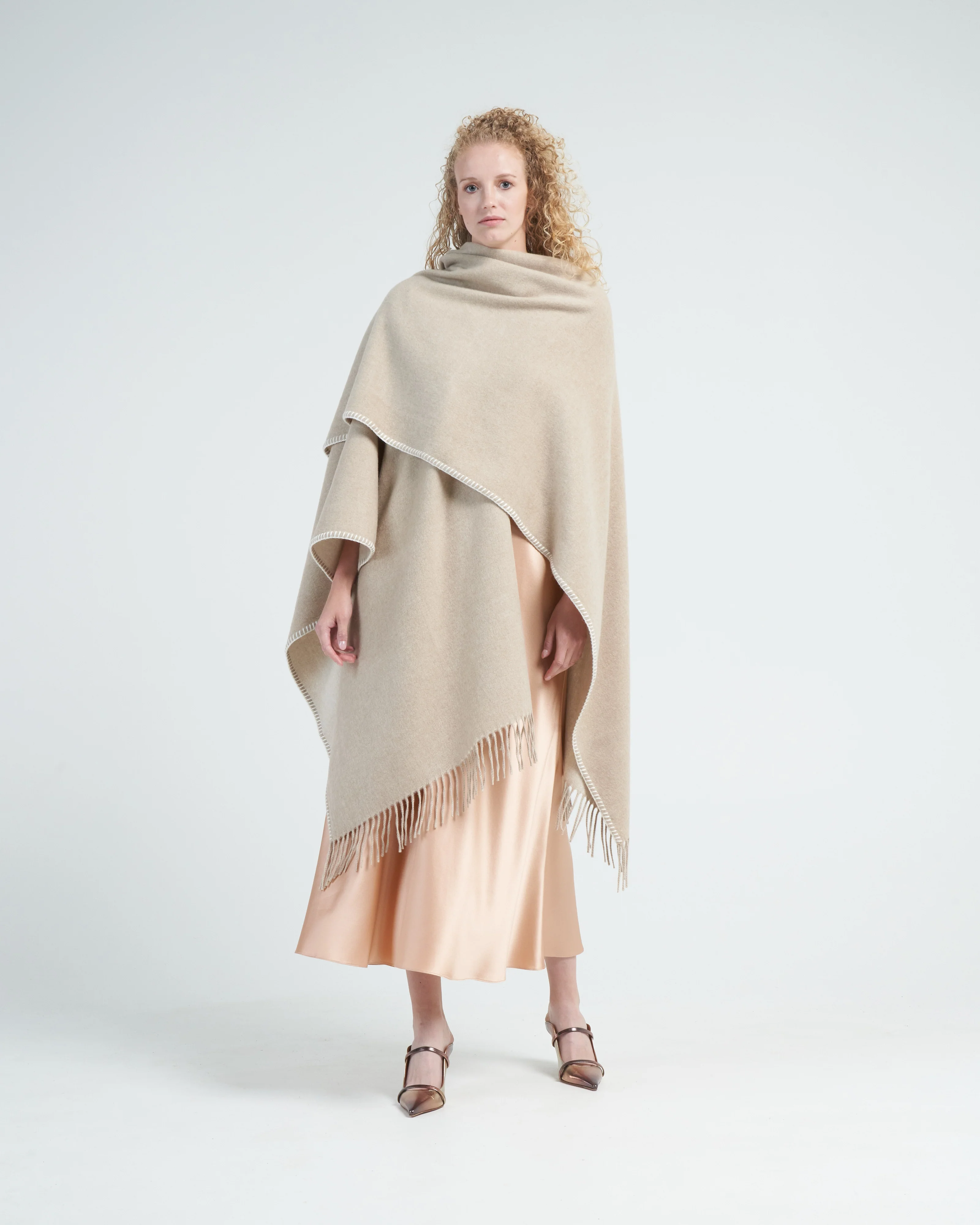 wrap with fringe - beige - Image 5