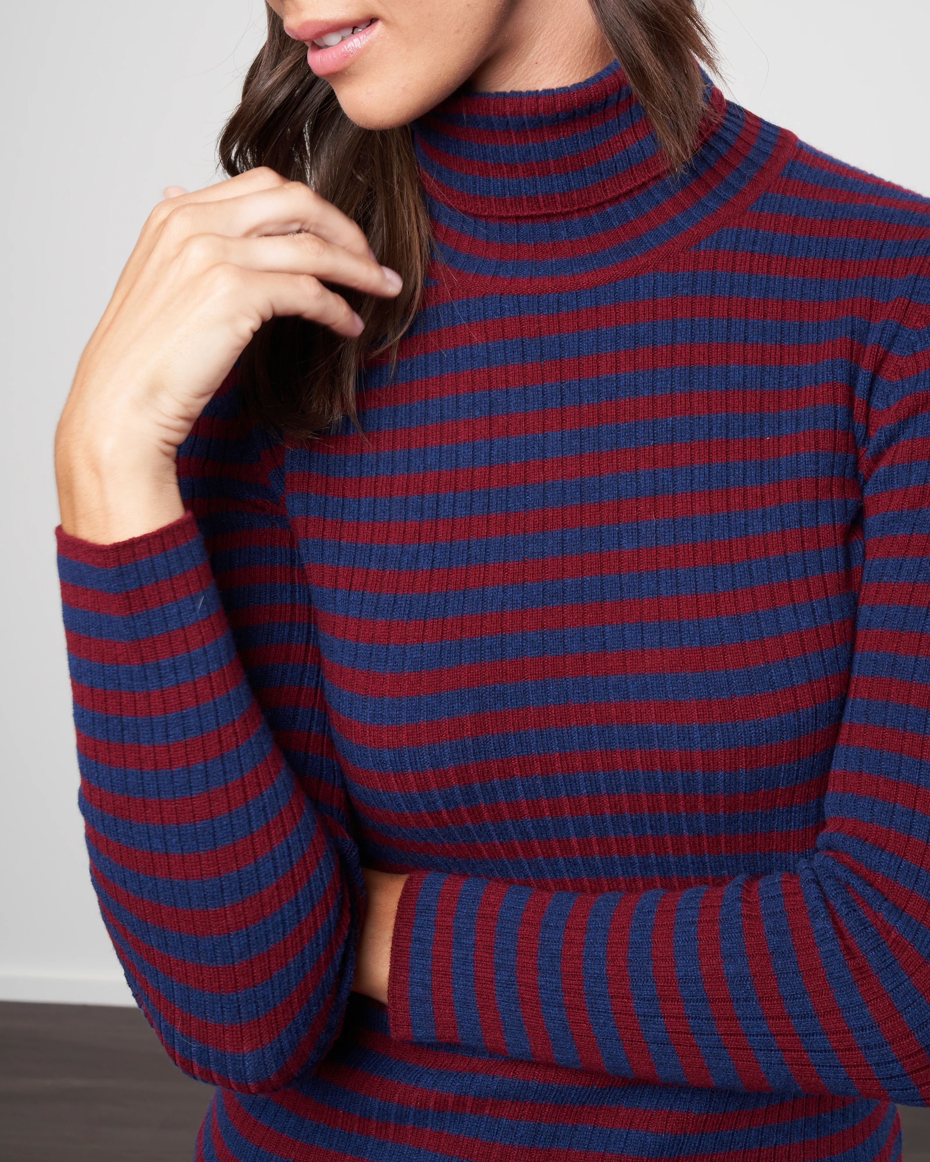 stripes ribbed turtleneck sweater - navy / dark pink - Image 2