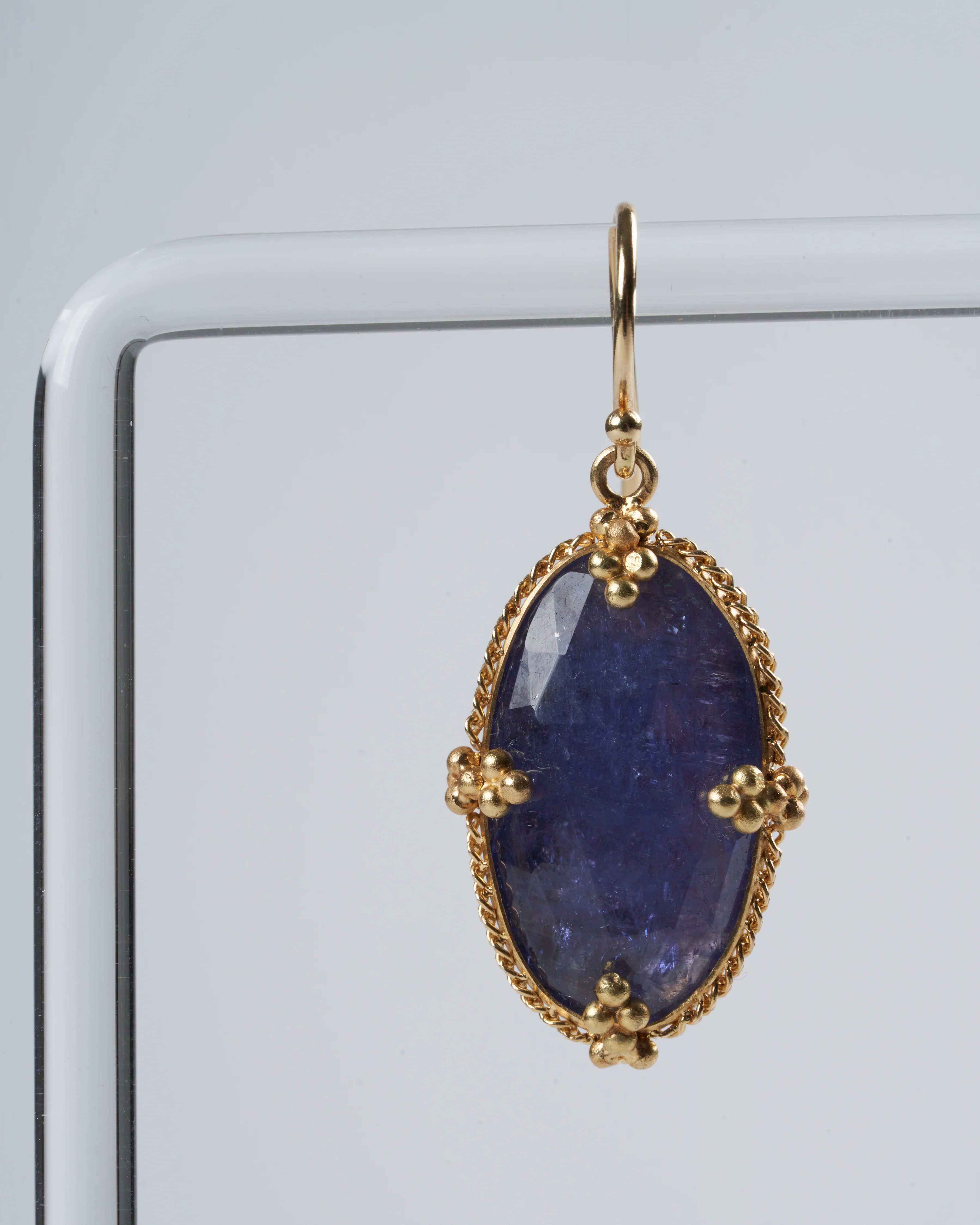 tanzanite and 18k gold earrings - Image 2