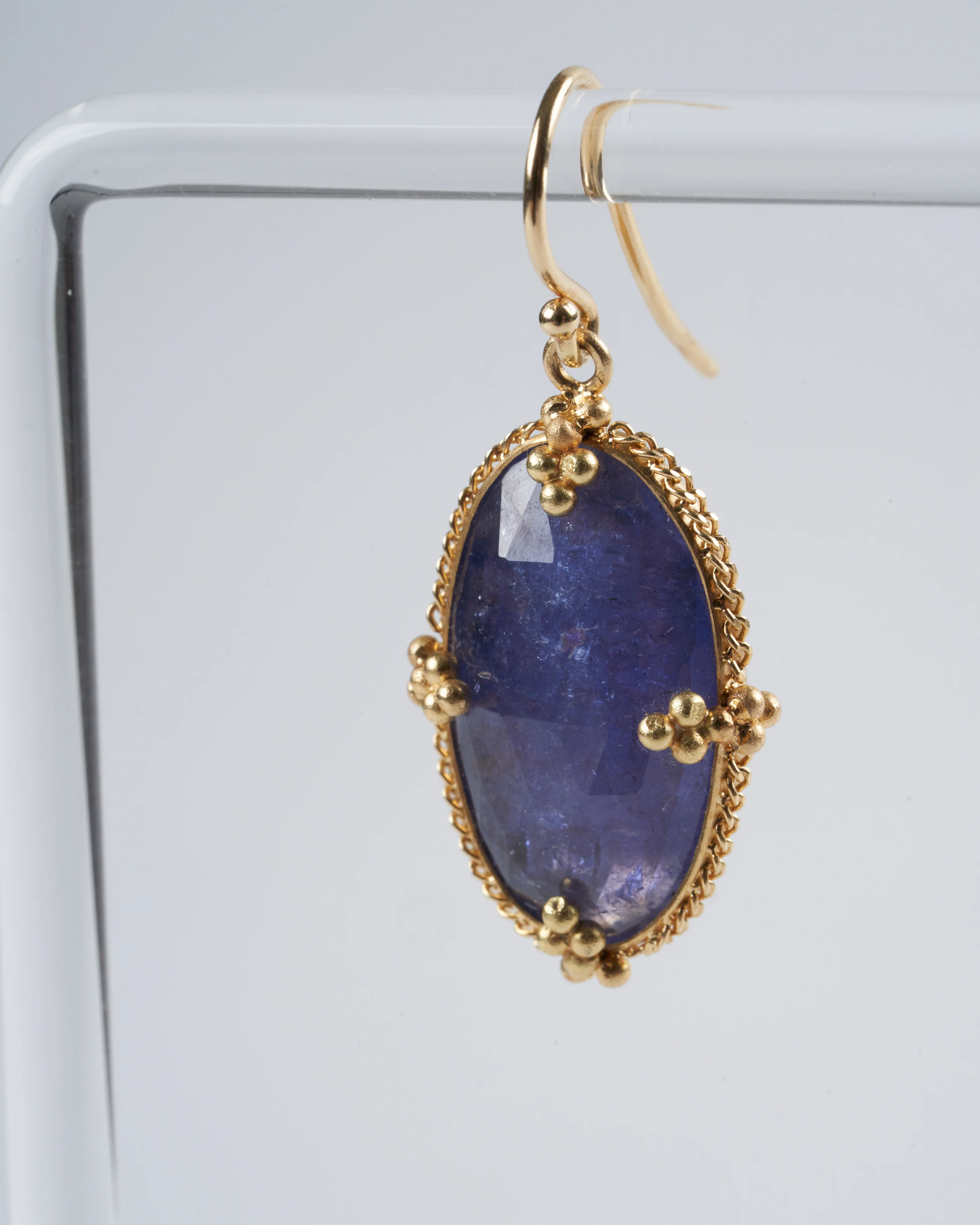 tanzanite and 18k gold earrings - Image 3