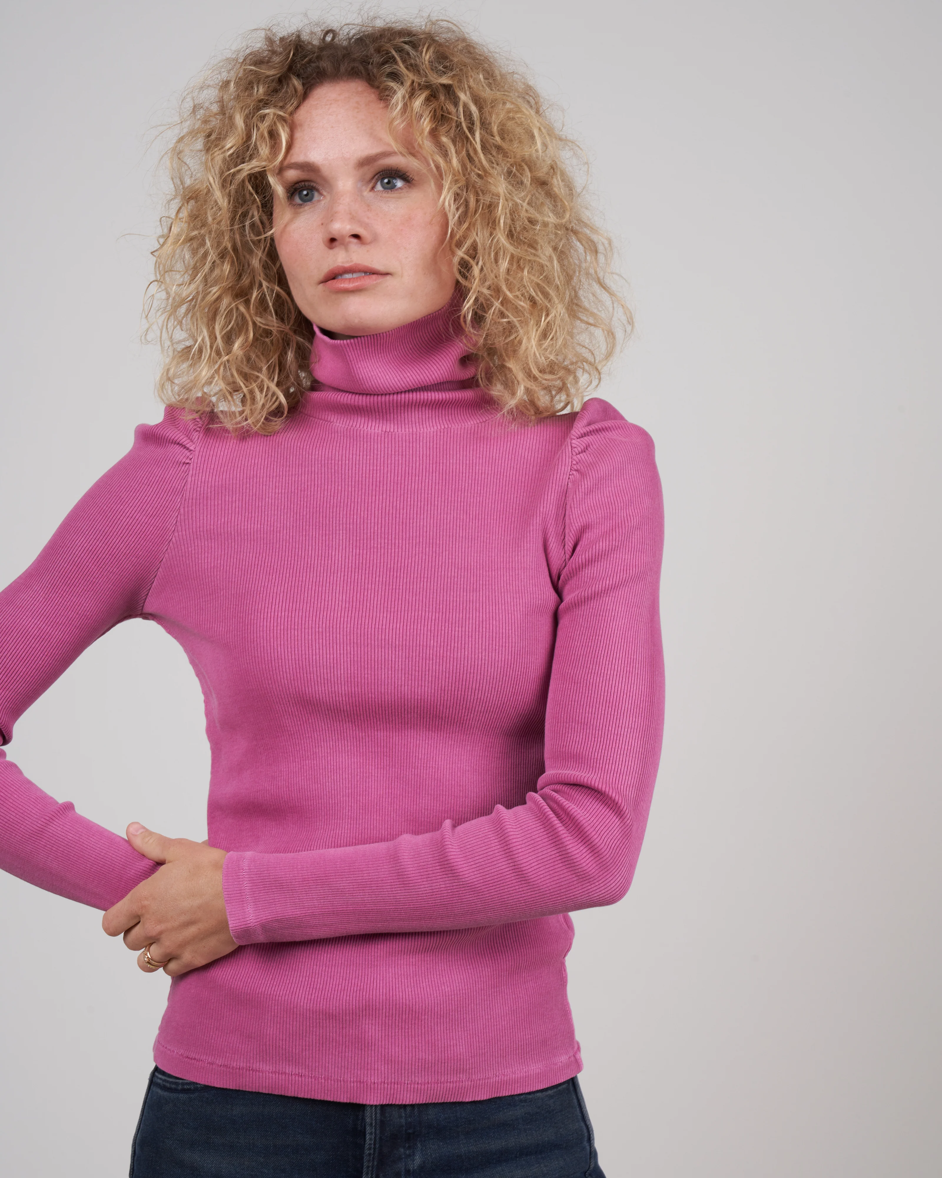 puff sleeve turtleneck sweater - magenta - Image 2