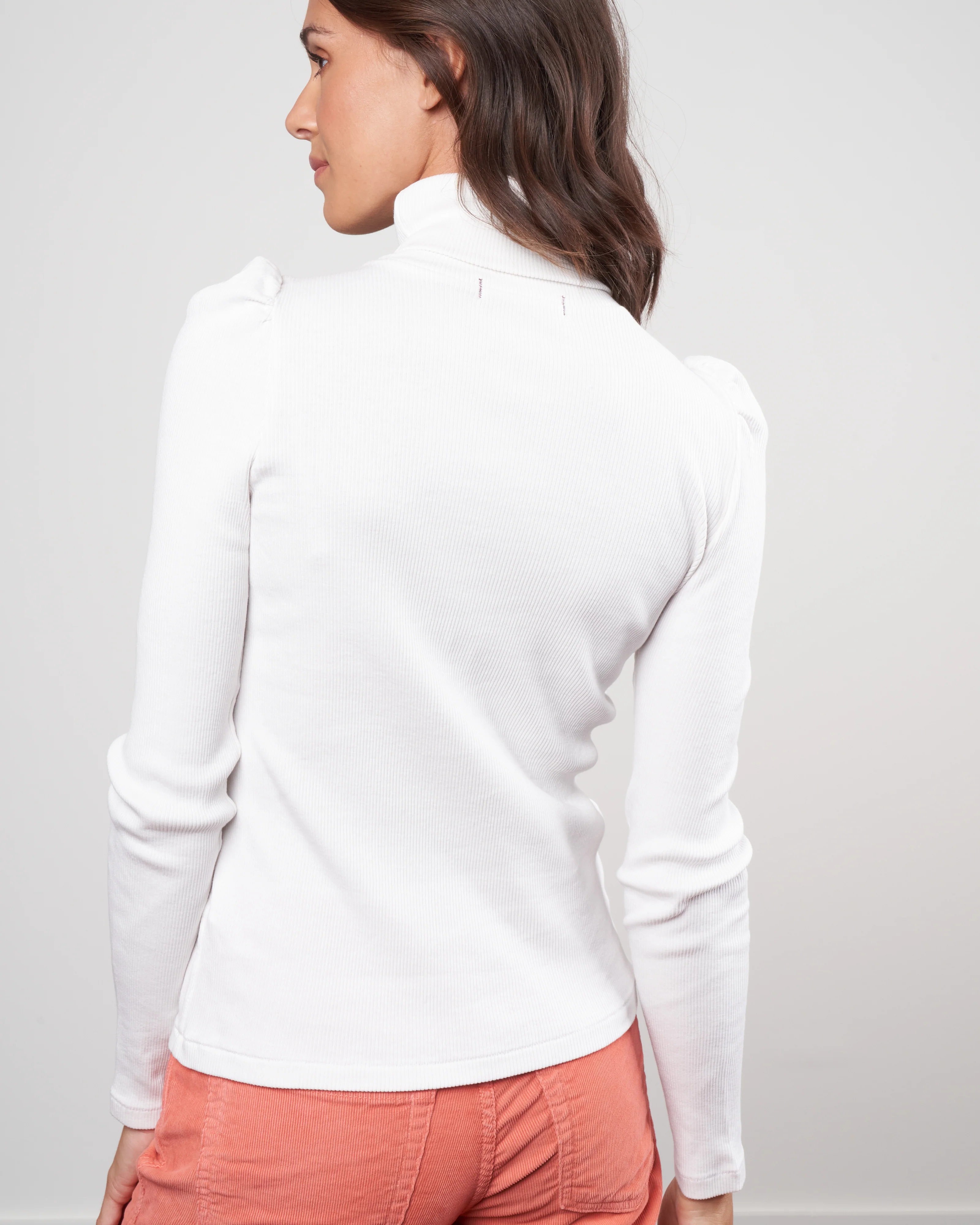 puff sleeve turtleneck - vintage white - Image 4