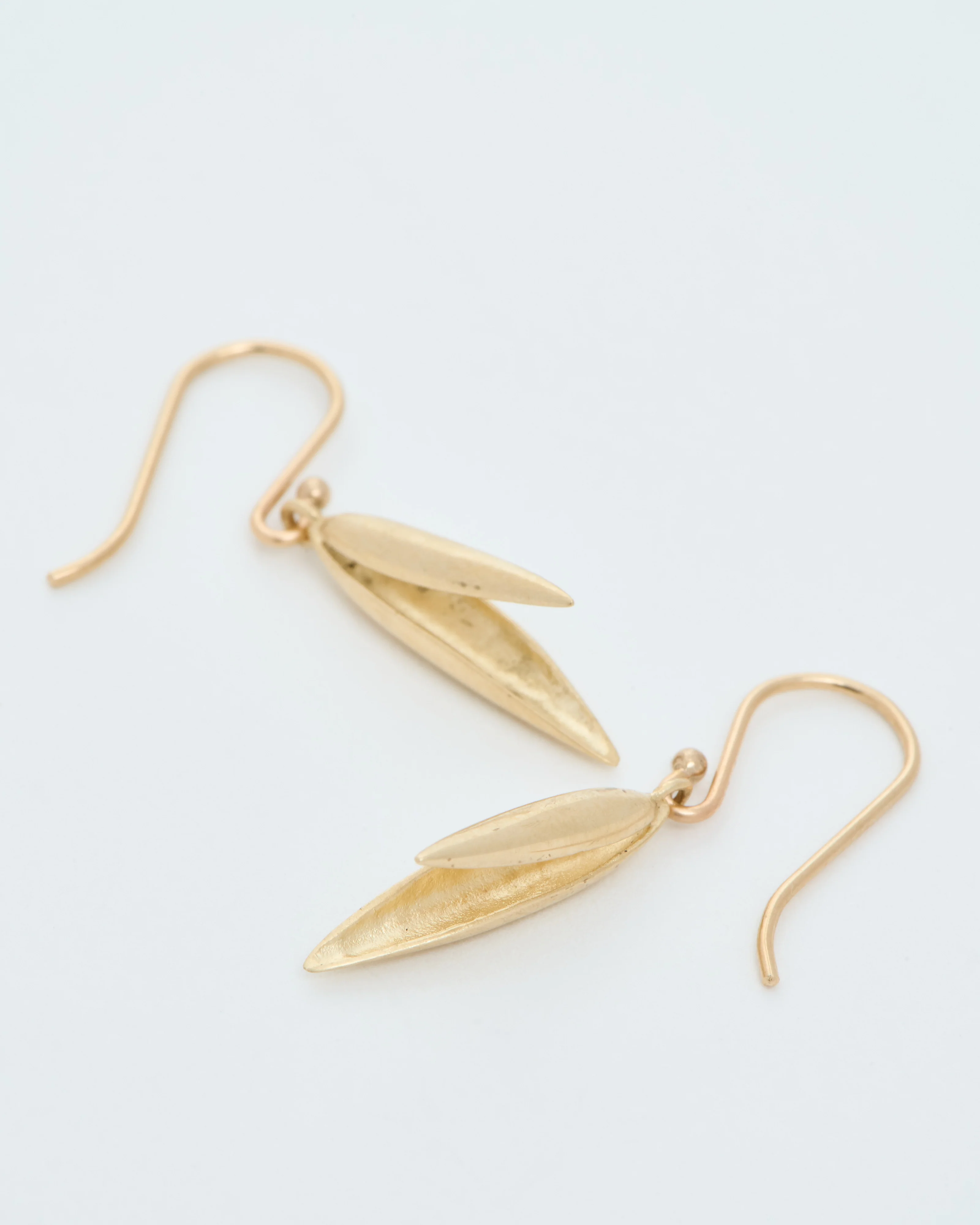 gold oat drop earrings - Image 4